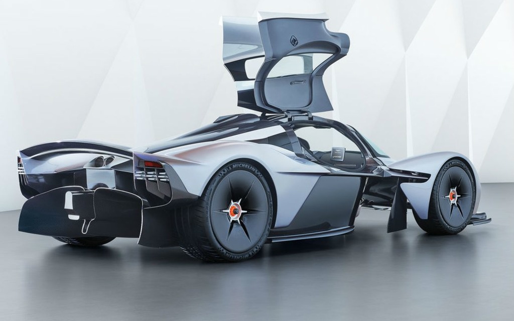 <p>Aston Martin Valkyrie</p>