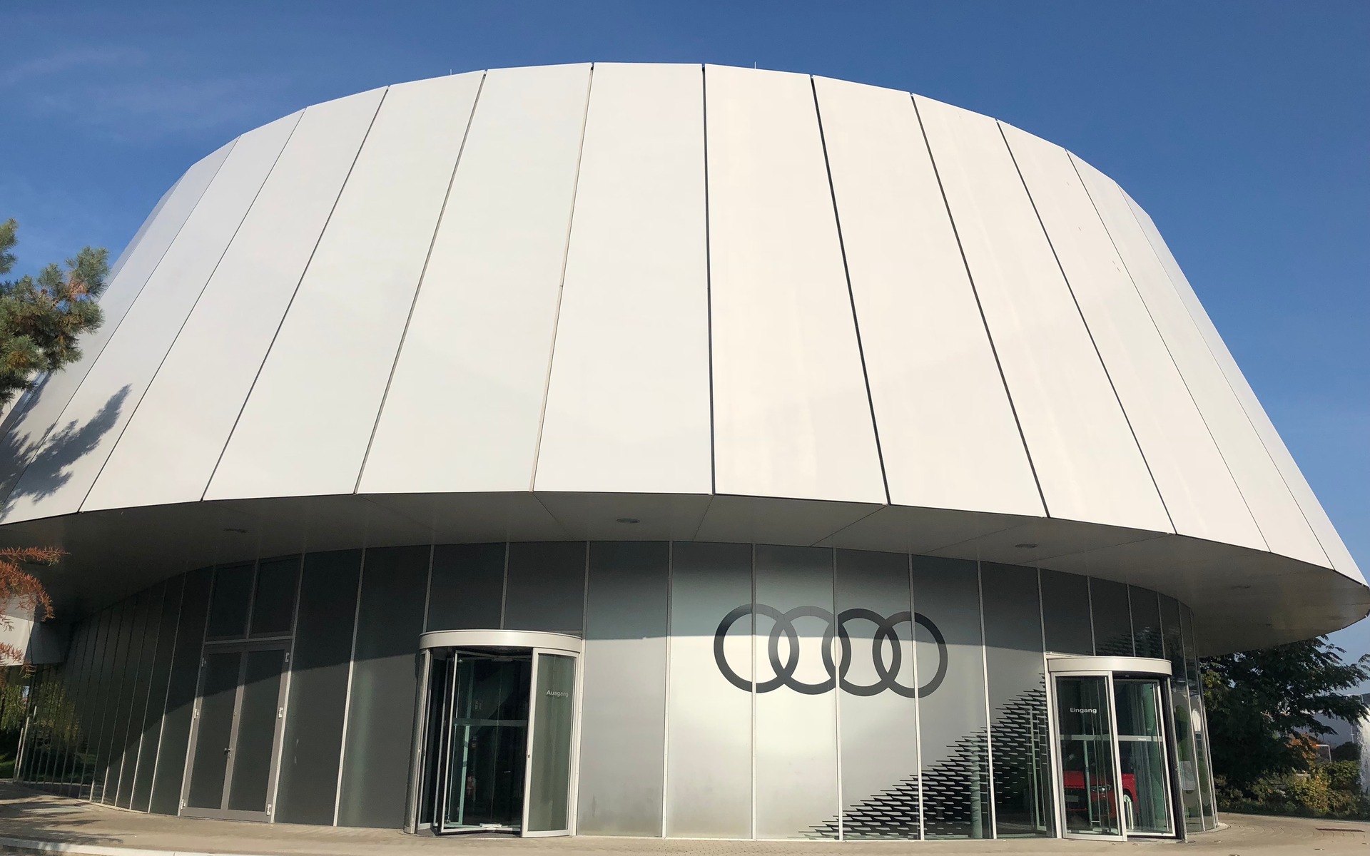 <p>Audi pavilion at the Autostadt</p>