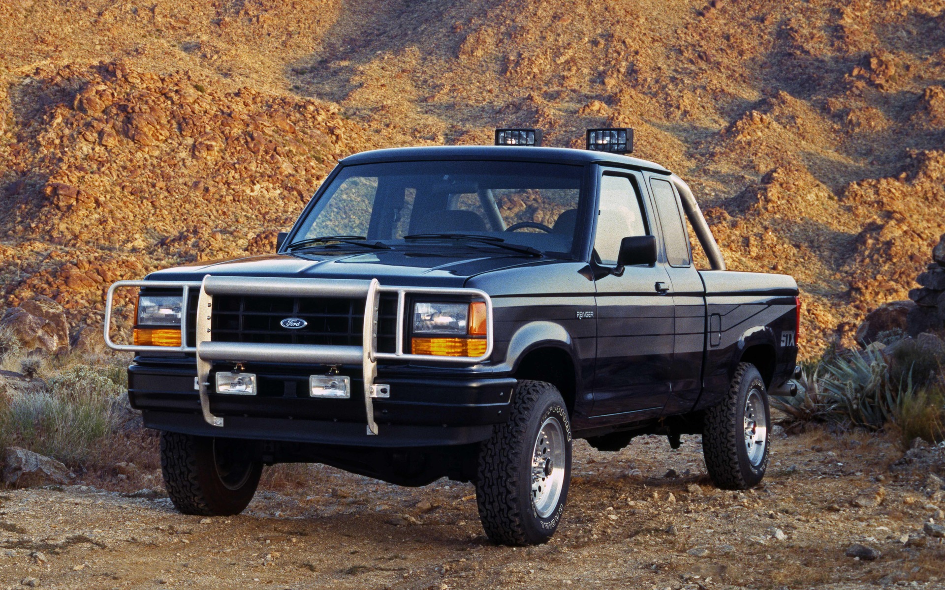 <p>Ford Ranger STX 1989</p>