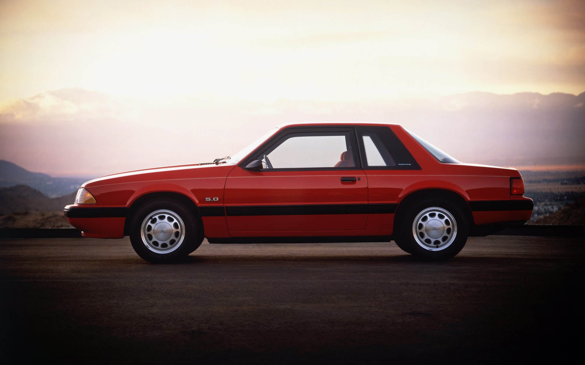 <p>Ford Mustang LX Coupe 1989</p>
