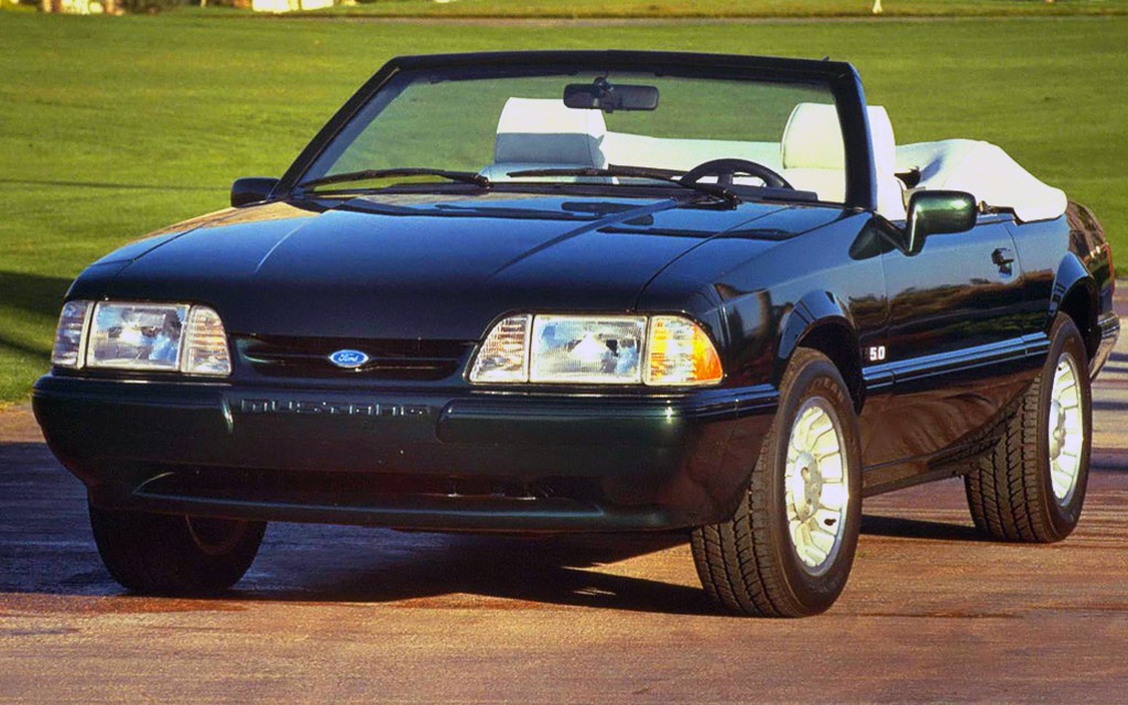 <p>Ford Mustang LX Convertible 1990</p>