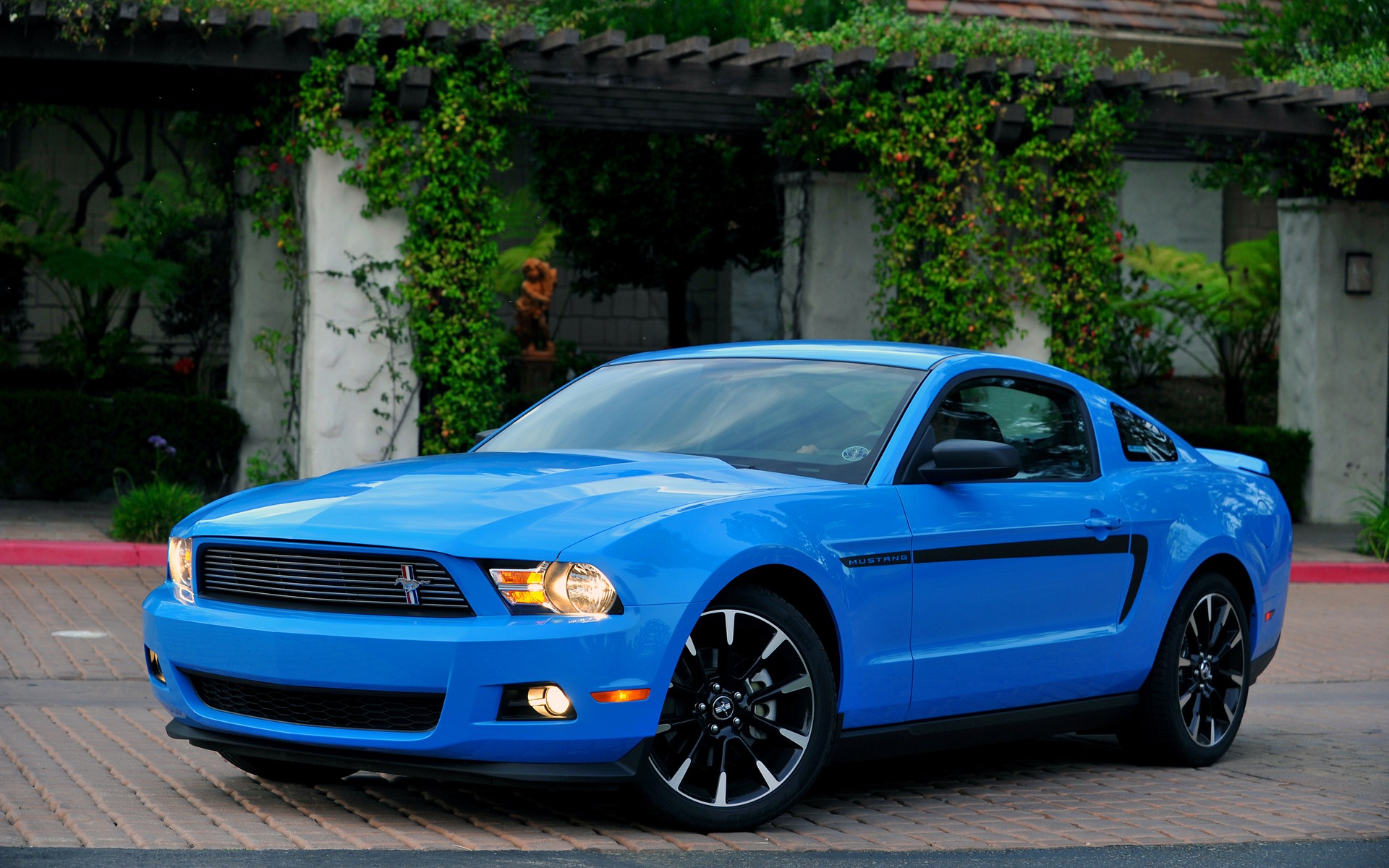 <p>Ford Mustang 2012</p>