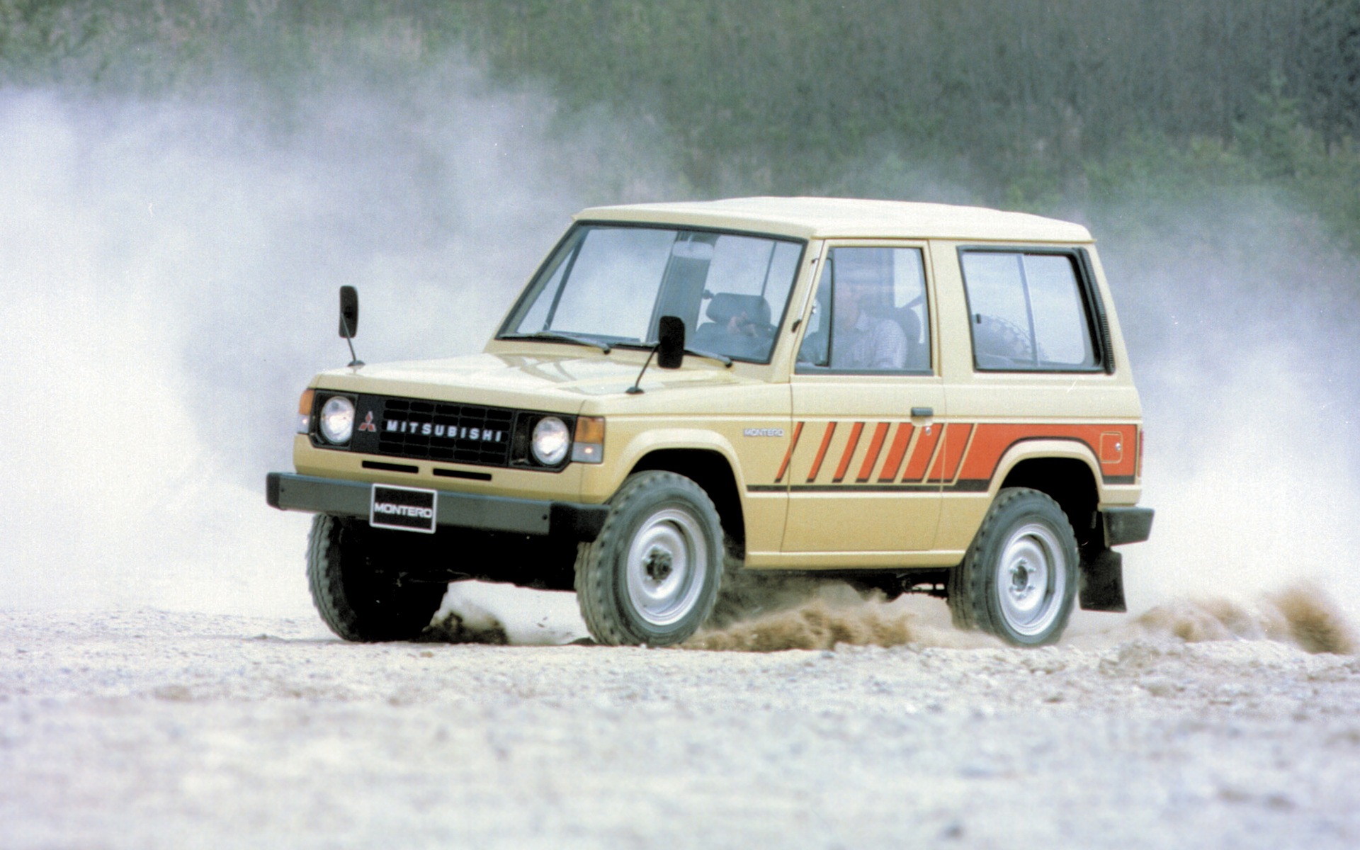 <p>Mitsubishi Montero (1982-1991). Sold in Canada as the Dodge Raider.</p>