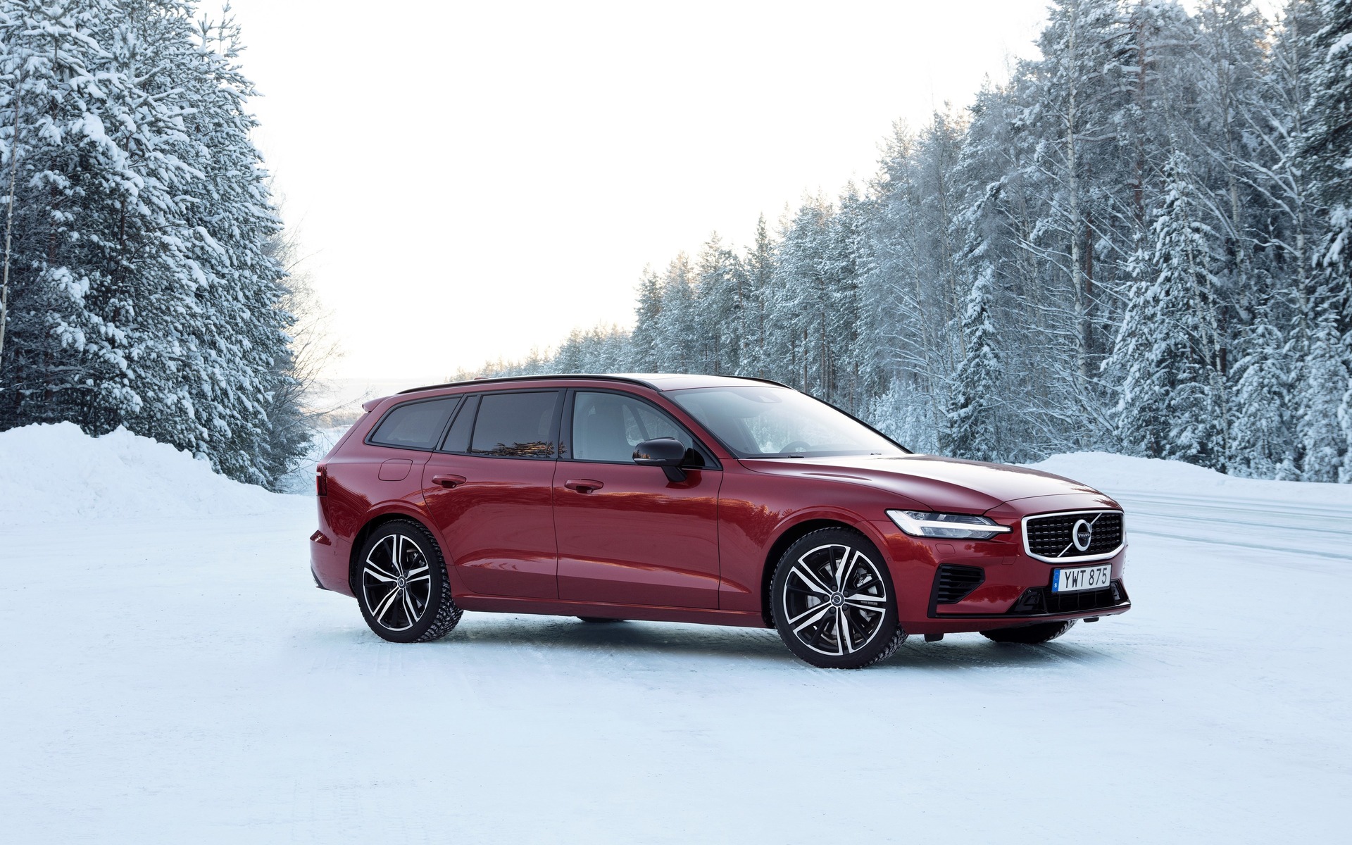 <p>Volvo V60 Crosscountry T8&nbsp;2019</p>