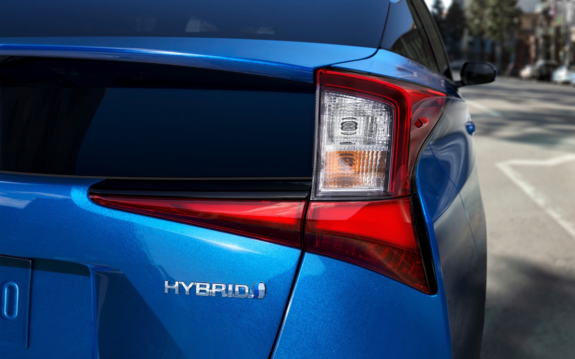 <p>Toyota Prius e-AWD</p>