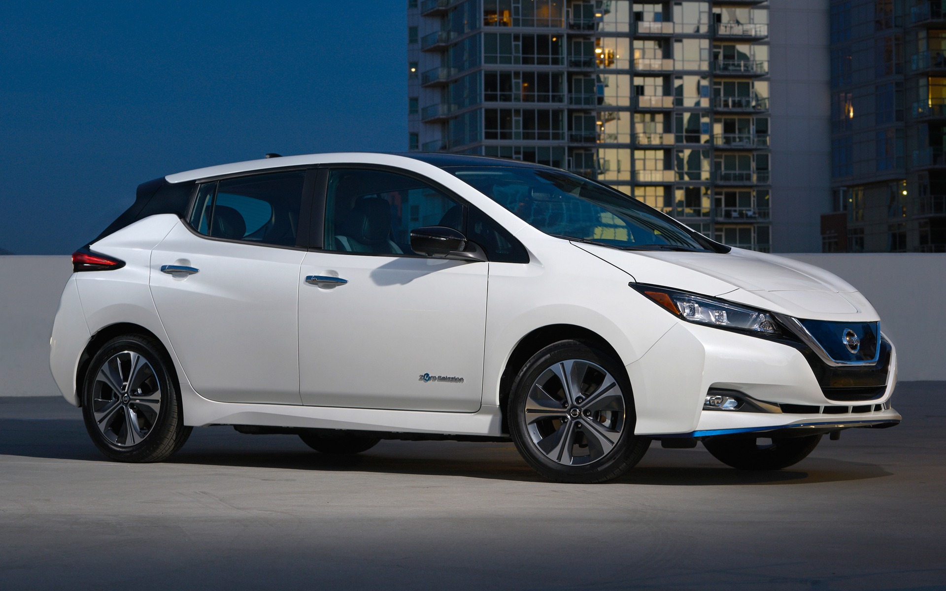 2018 leaf deals sv range