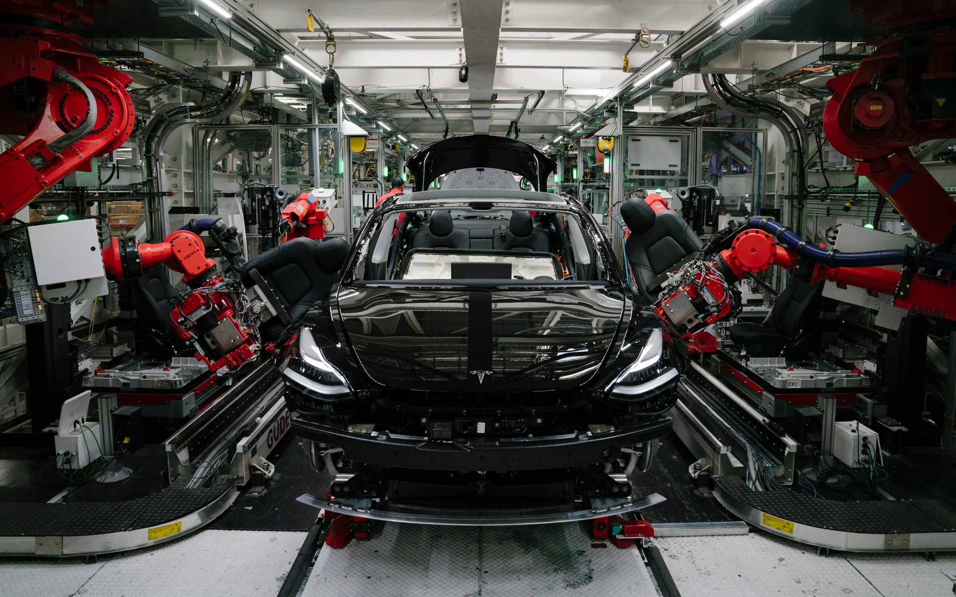 Tesla Employees Asked To Help The Company Deliver Cars Yet