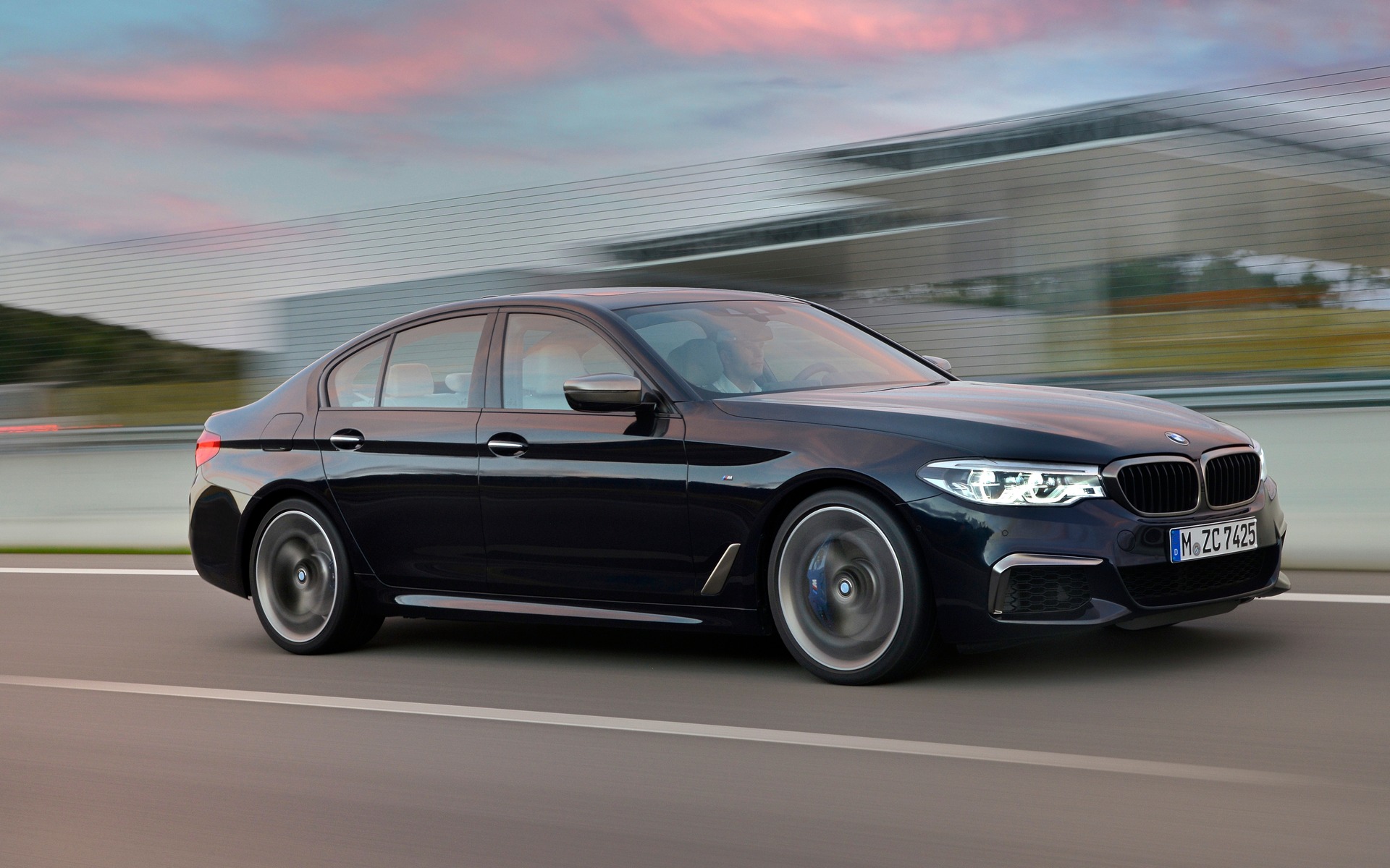 <p>BMW M550i xDrive</p>