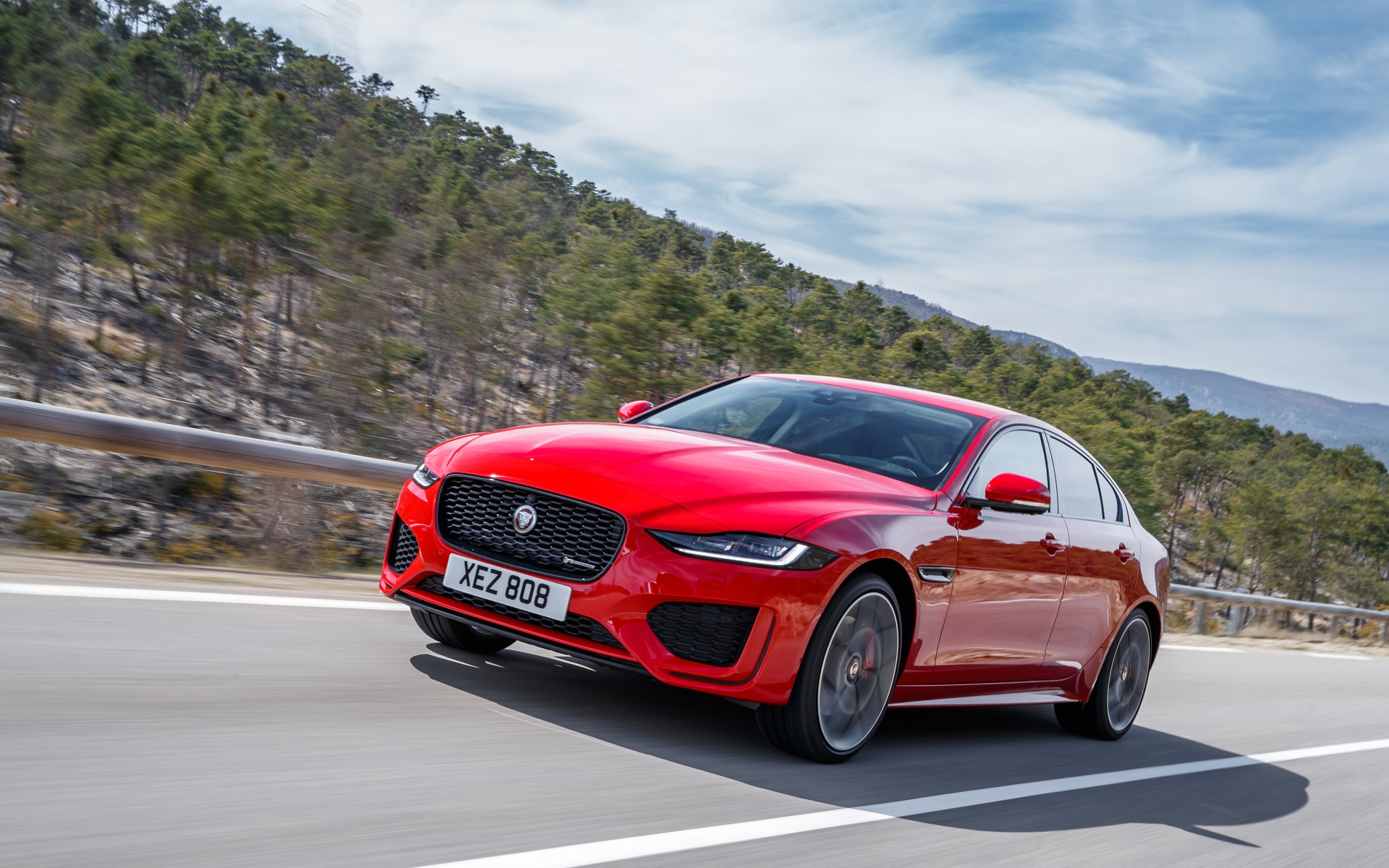 2020 Jaguar XE: Techno-dynamic - The Car Guide