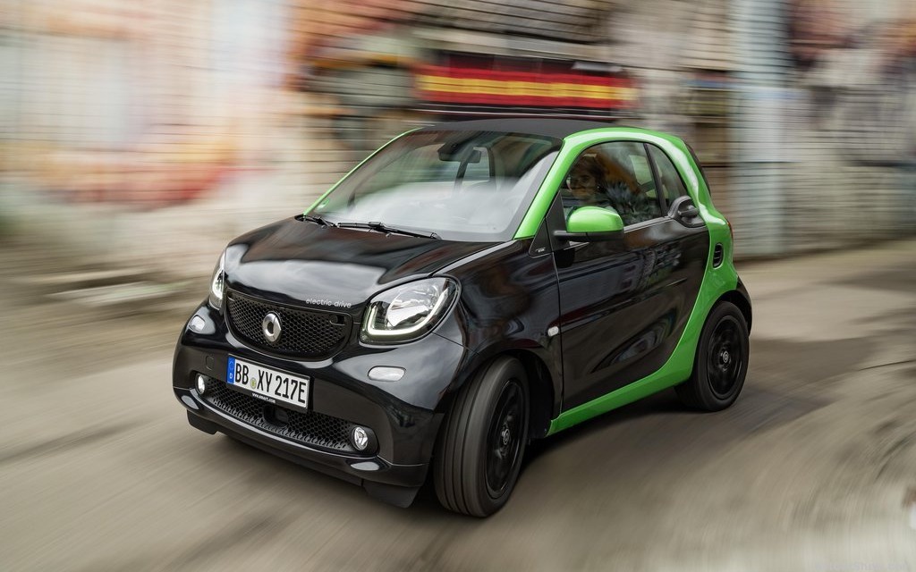 Smart ForTwo, ForFour Electric Drive go on sale in Germany