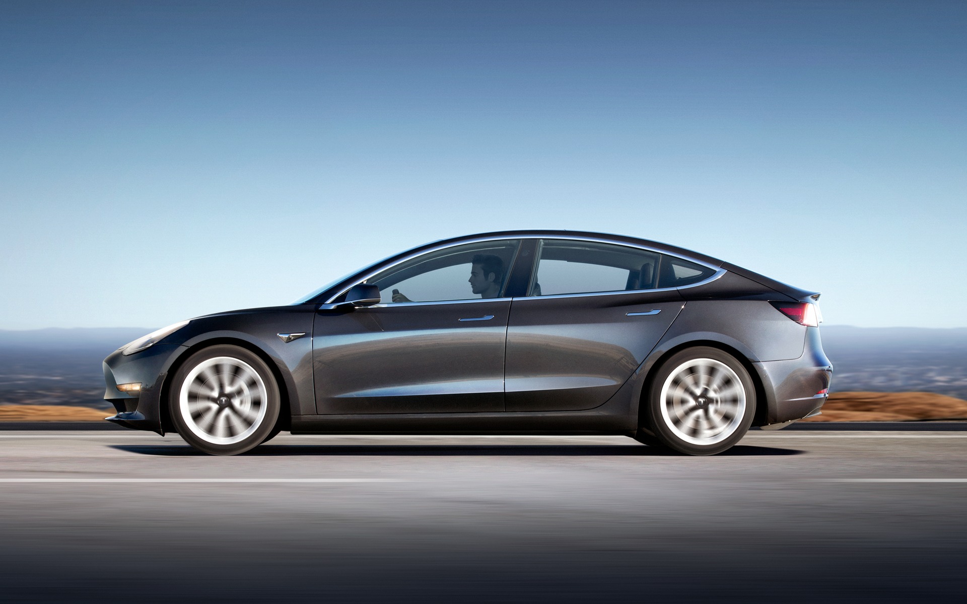 1 400 km en Tesla Model 3 : est-elle toujours la meilleure des