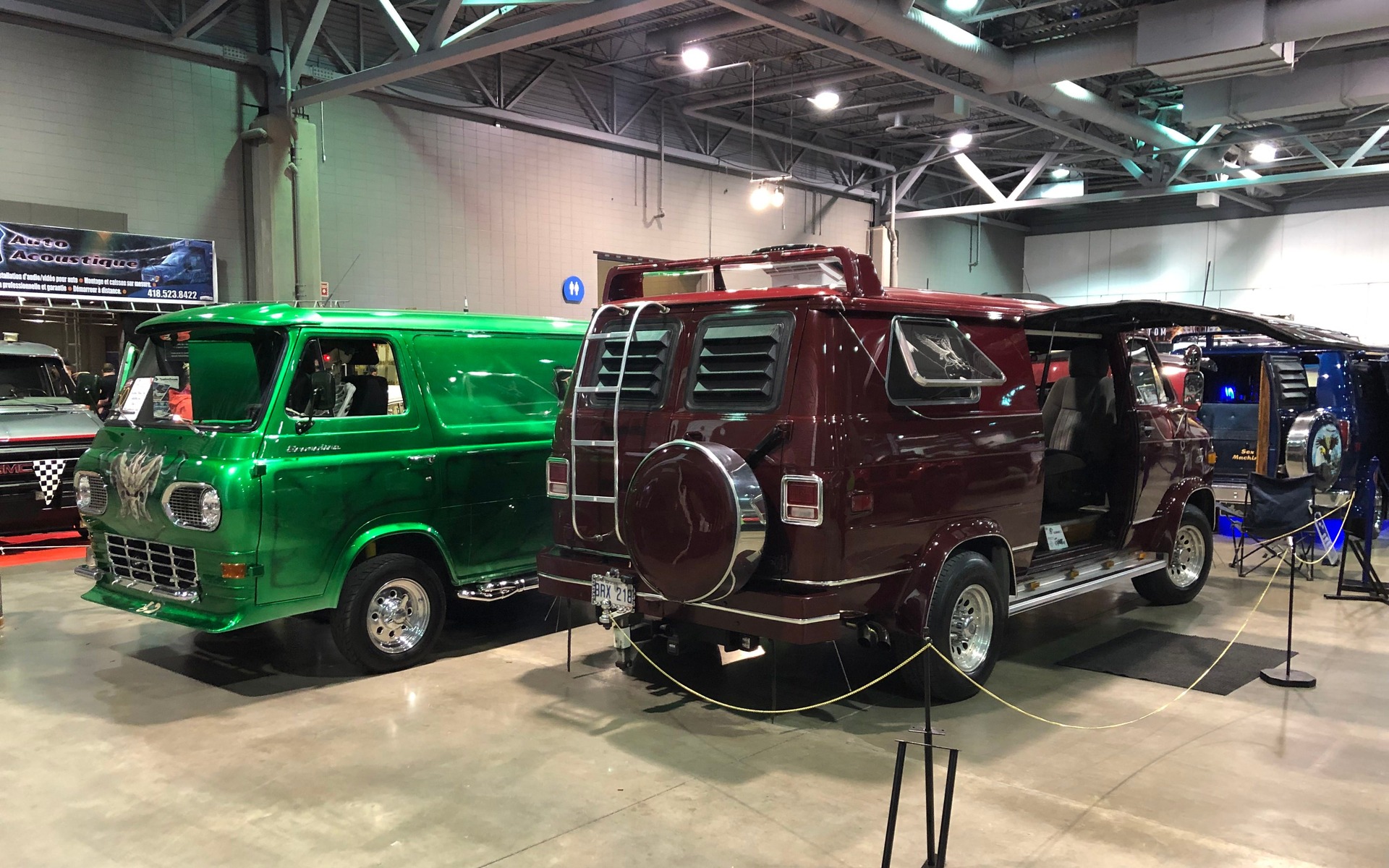 <p>Ford Econoline 1962 et GMC Vandura 1978</p>