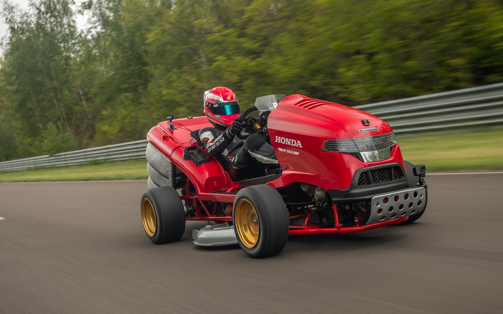 Watch: Honda Mean Mower V2 Goes From 0-160 Kmh in Six Seconds! - The Car  Guide