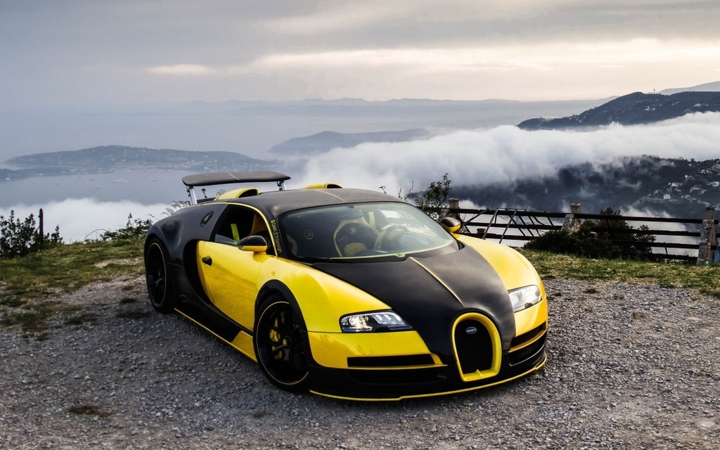 <p>Oakley Design Bugatti Veyron</p>