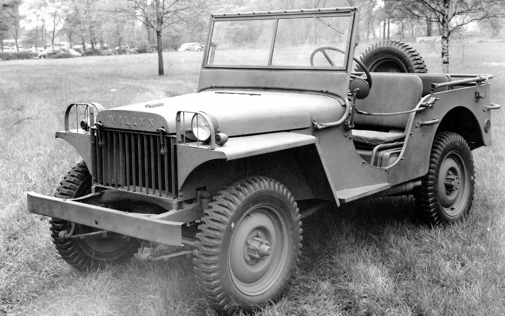 <p>Avant le Jeep civil, il y a eu le Willys MA (1941)</p>