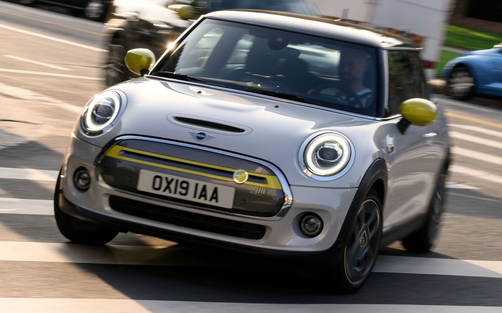 all-electric-mini-cooper-se-unveiled-with-around-250-km-of-range-the