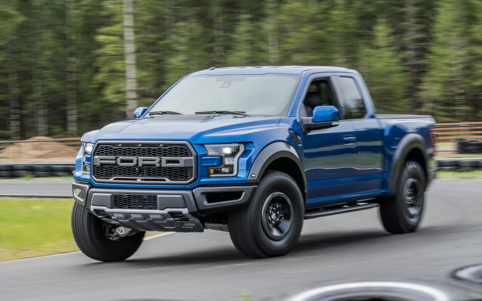 Top 10 Bestselling Trucks and SUVs in Canada, First Half of 2019 1/11
