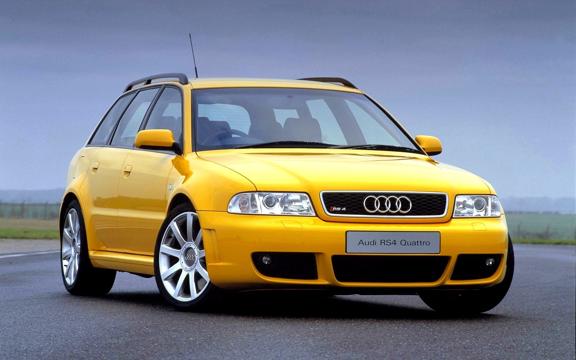 <p>Audi RS 4 Avant (2000) : V6 biturbo de 2,7 litres, 374 ch</p>