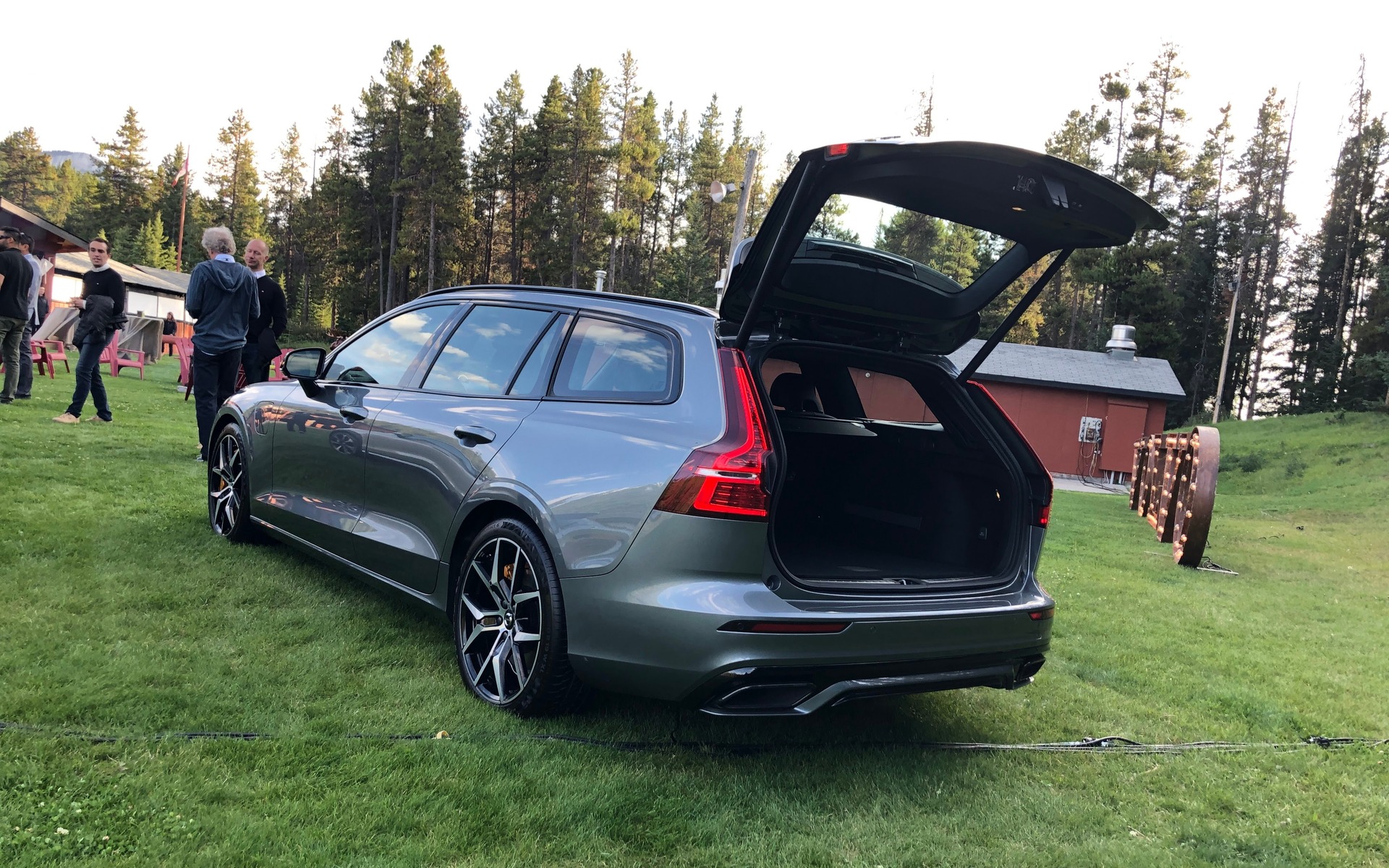 Une familiale de 415 chevaux s'amène chez Volvo - Guide Auto