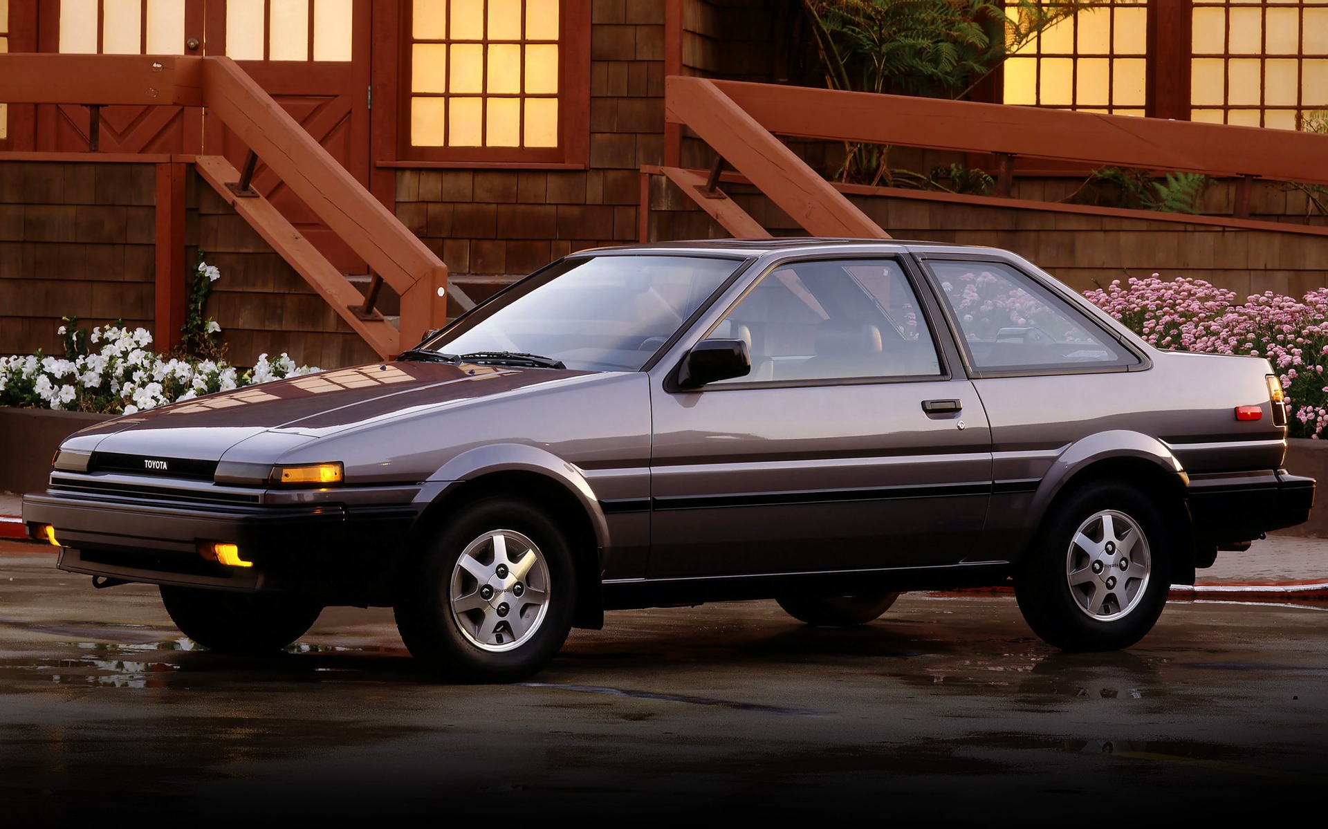<p>Toyota Corolla<br>Fifth generation (1984-1987)</p>
