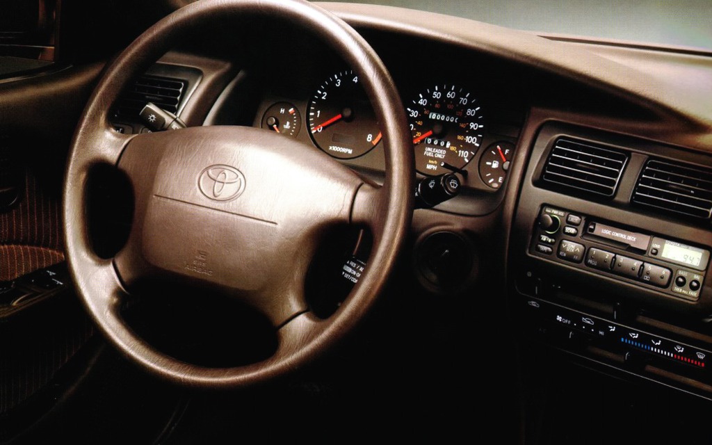 <p>Toyota Corolla<br>Seventh generation (1993-1997)</p>