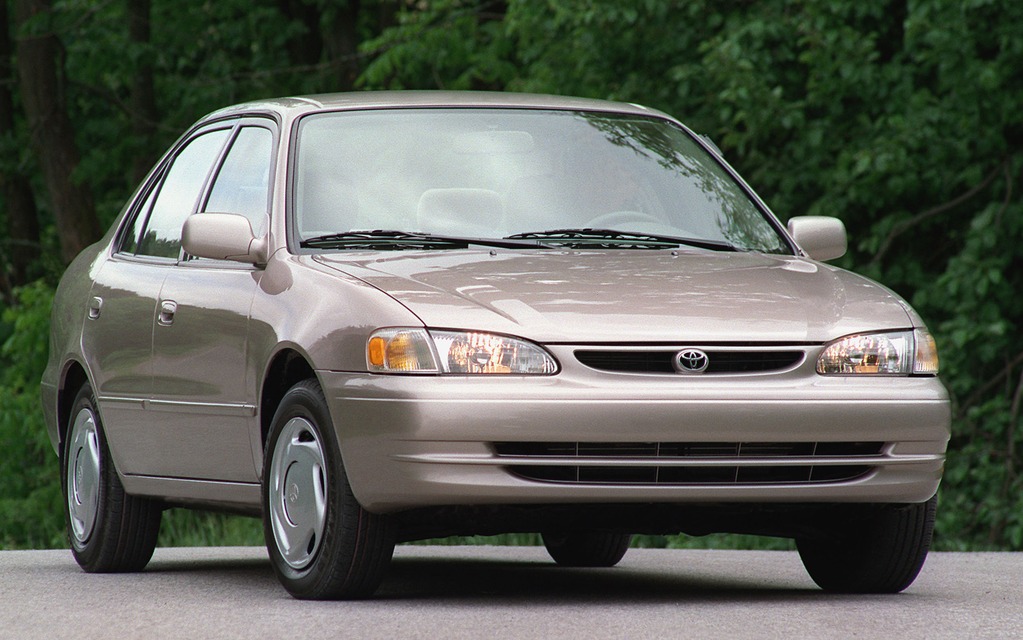 <p>Toyota Corolla<br>Eighth generation (1998-2002)</p>