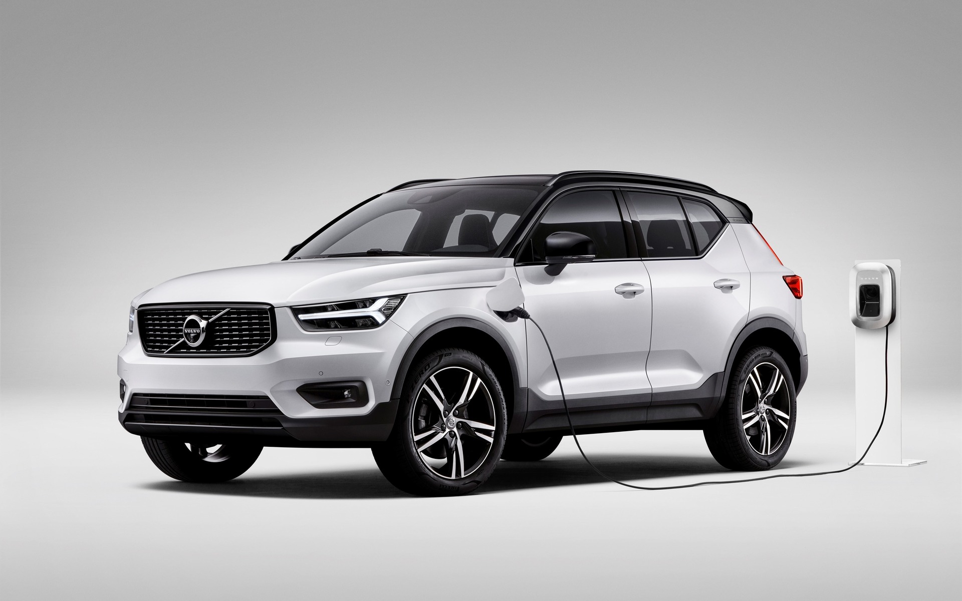 infrastructuur Vakantie Erfenis Volvo XC40 T5 Plug-in Hybrid Specs are Announced - The Car Guide