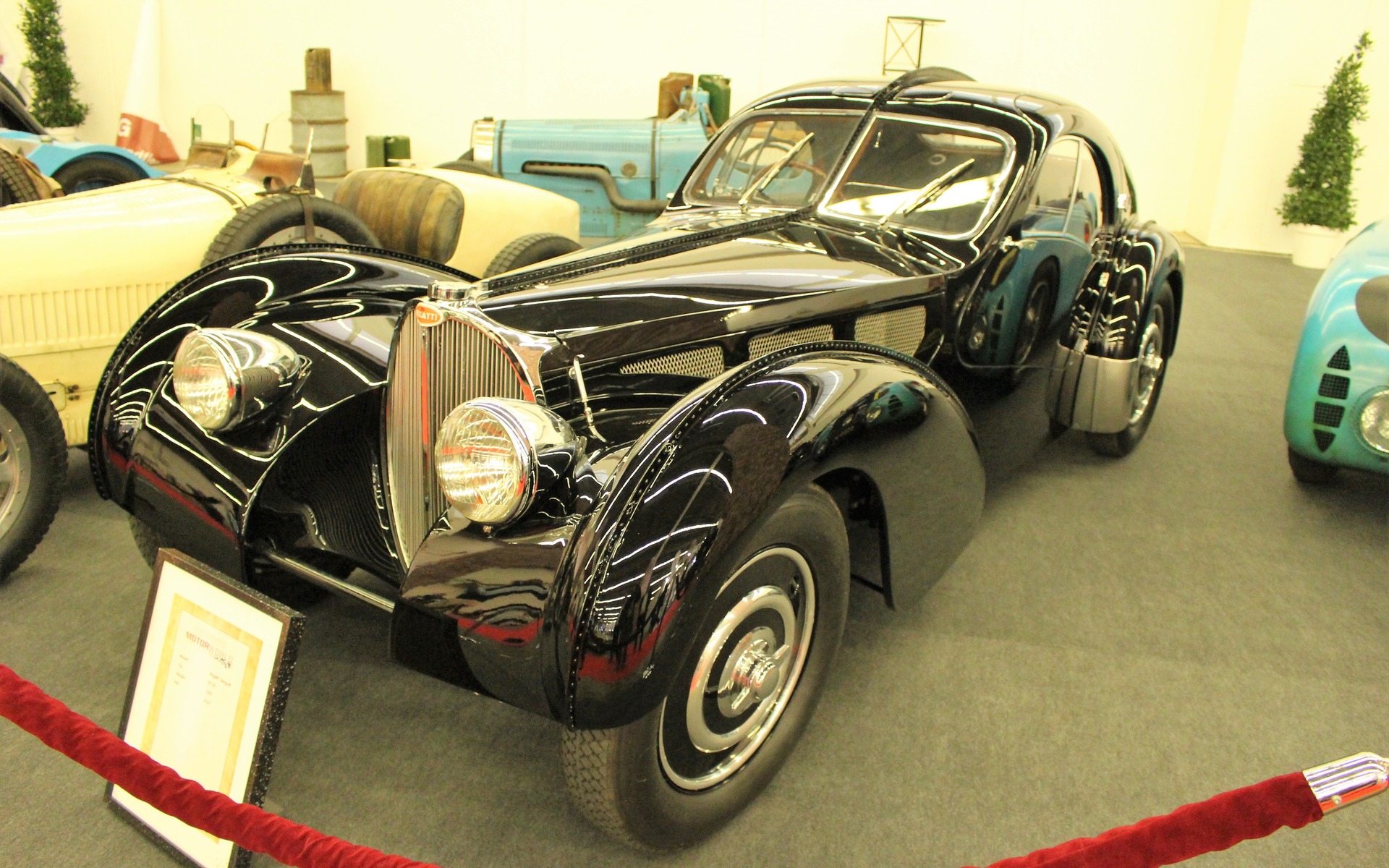 <p>Bugatti 57 SC 1937</p>