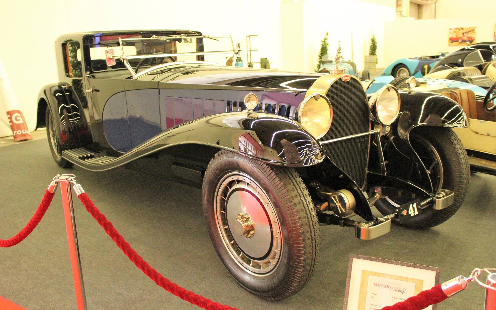 <p>Bugatti 41 Royale (r&eacute;plique)</p>