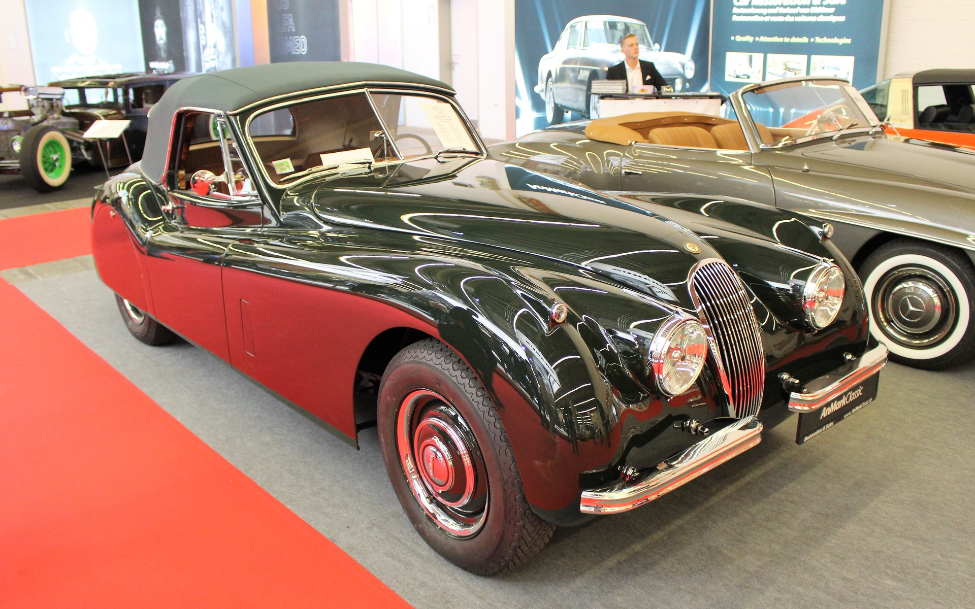 <p>1953 Jaguar XKE120</p>