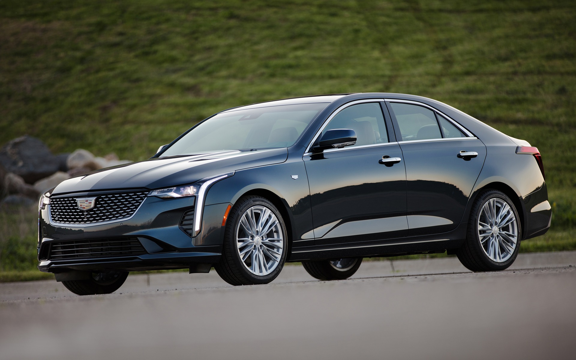 2020 Cadillac CT4 V