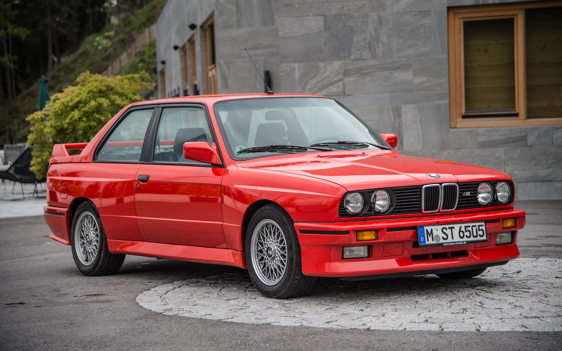 <p>BMW 3 Series<br> Second generation, E30 (1984-1991)</p>