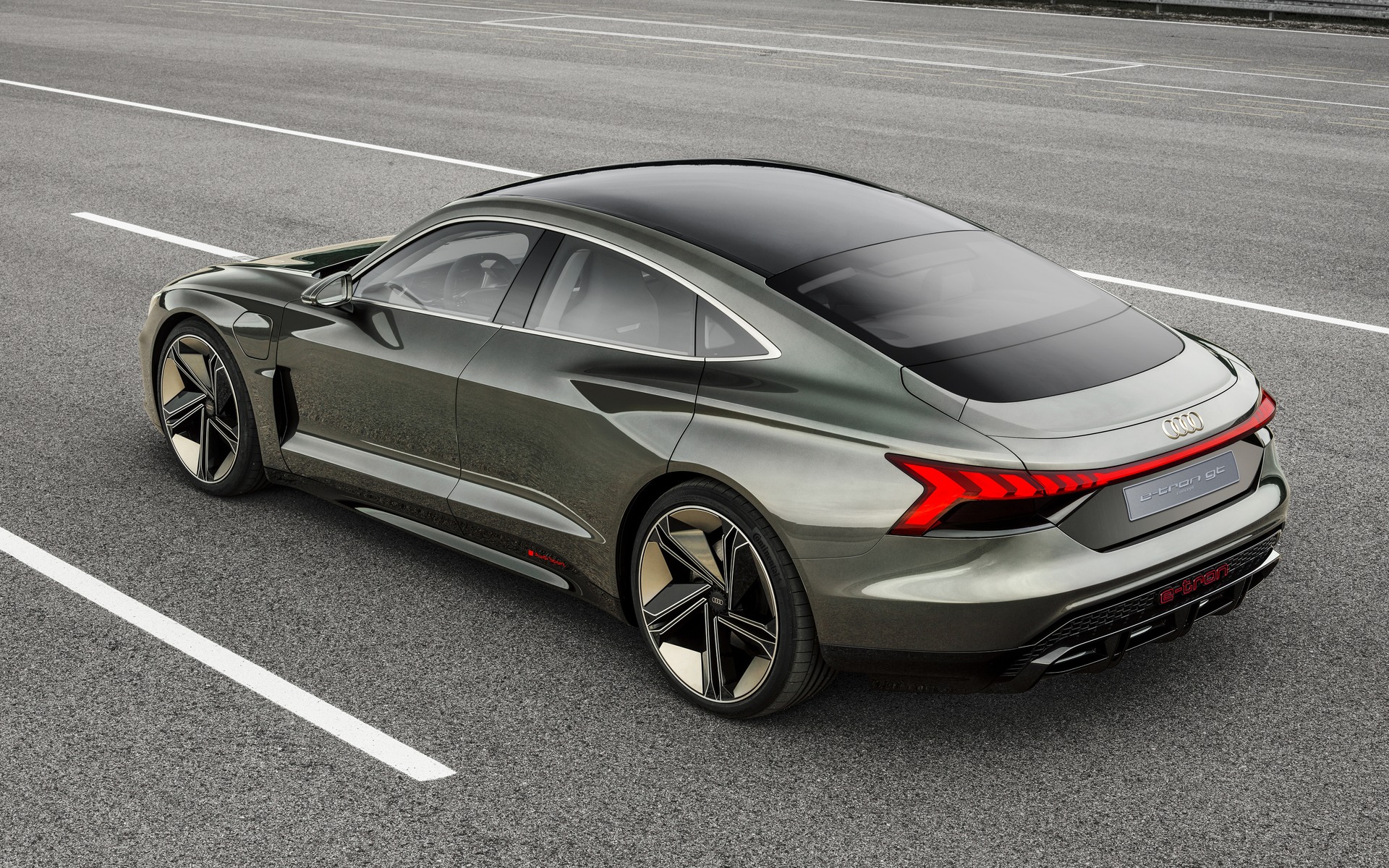 <p>Audi e-tron GT concept</p>