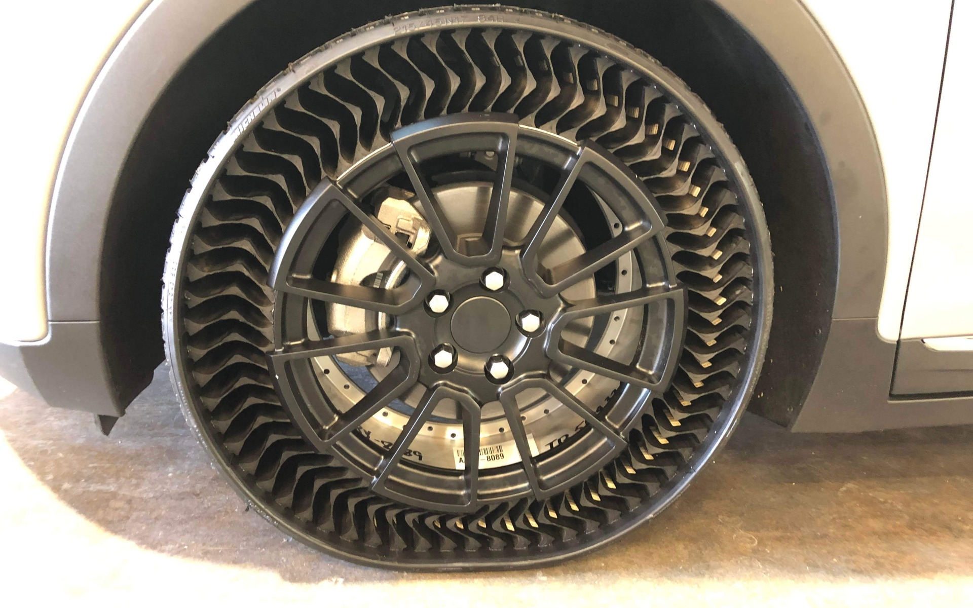 muffin airless tires