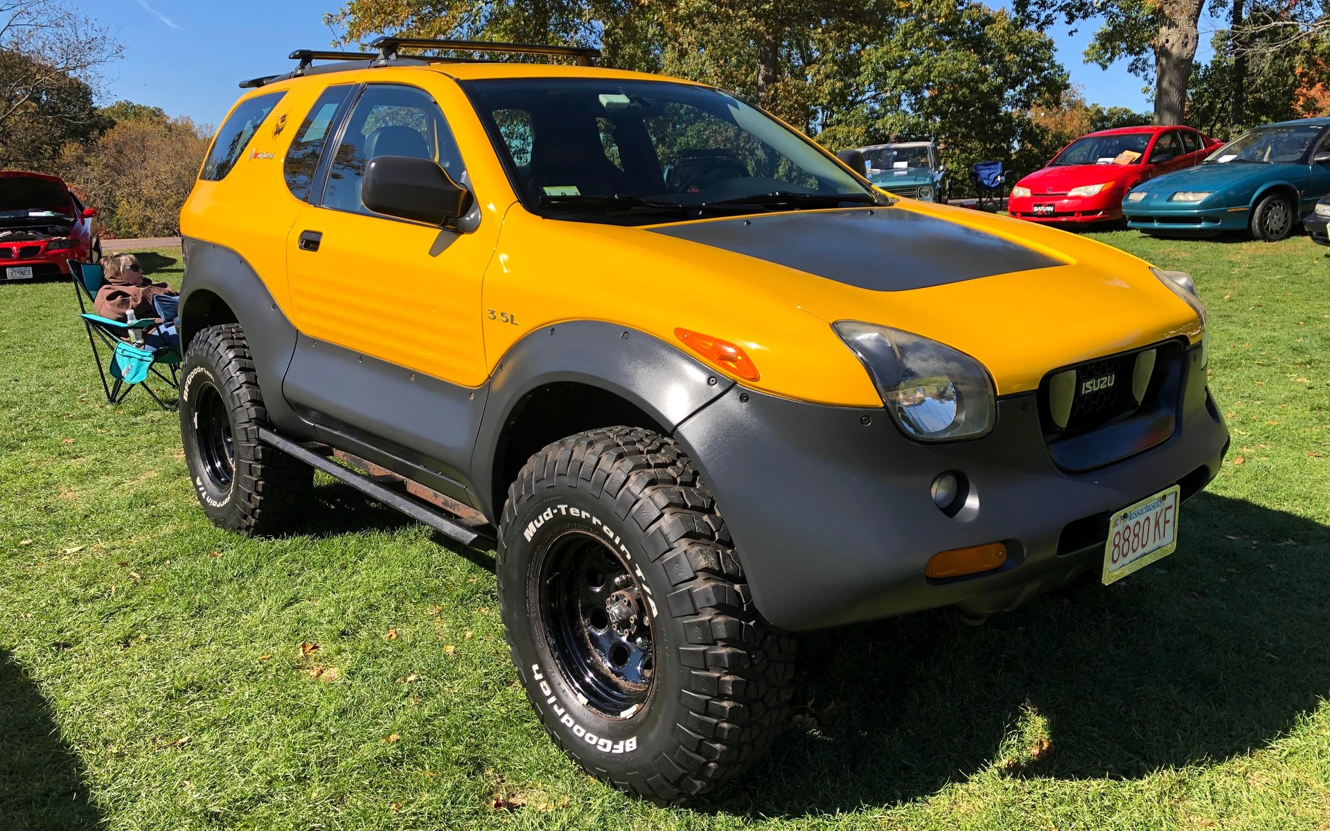 <p><strong>Isuzu VehiCROSS 2001</strong></p>