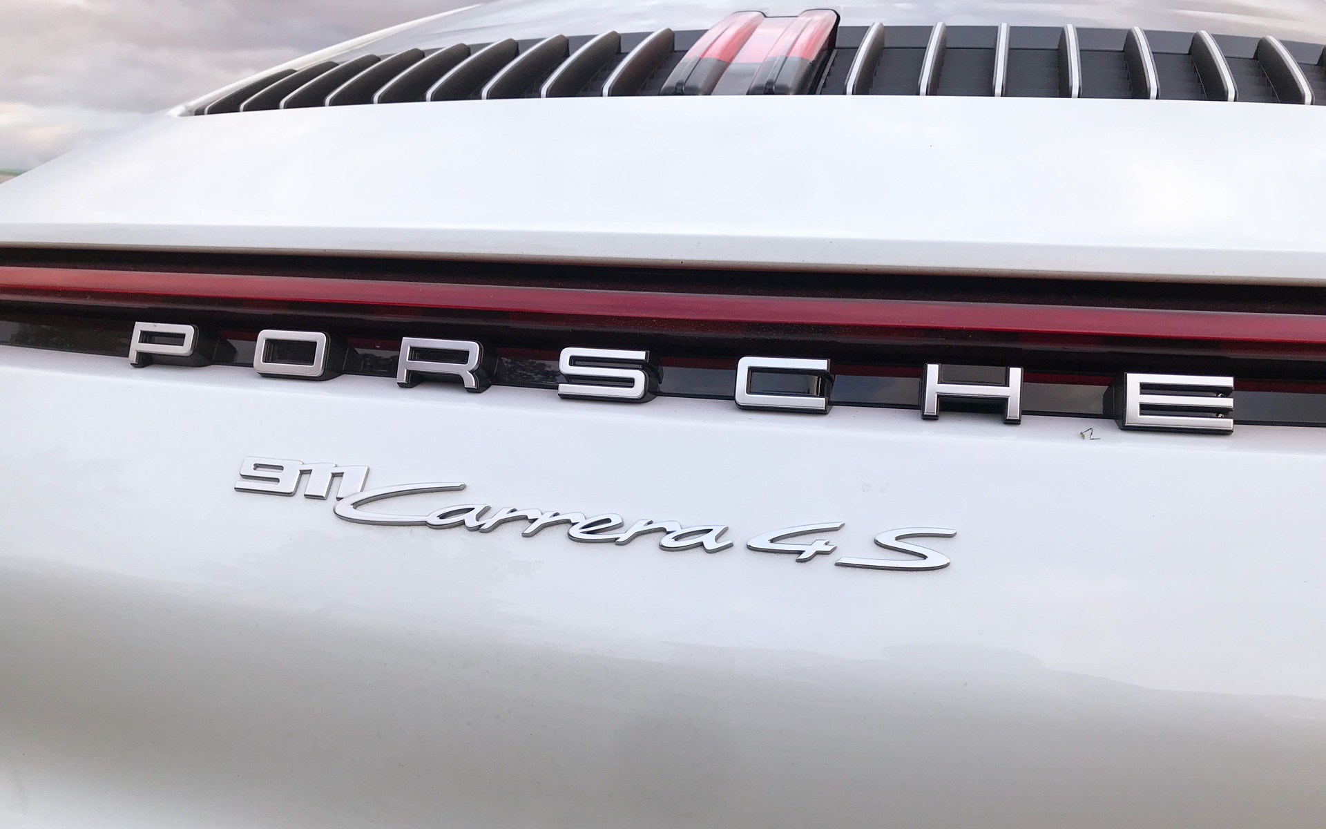 <p>Porsche 911 Carrera 4S 2020</p>