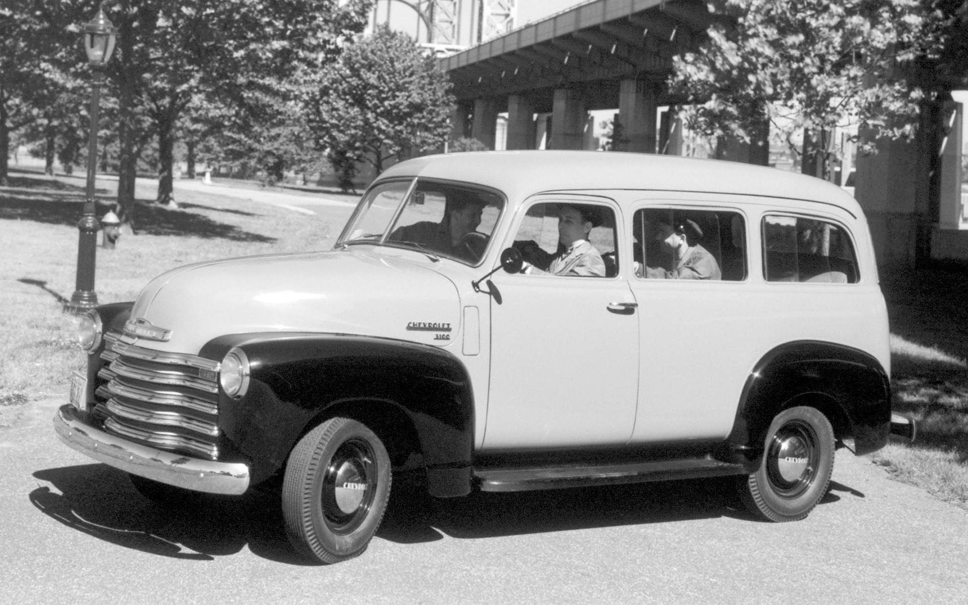 <p>Chevrolet Suburban 1949</p>