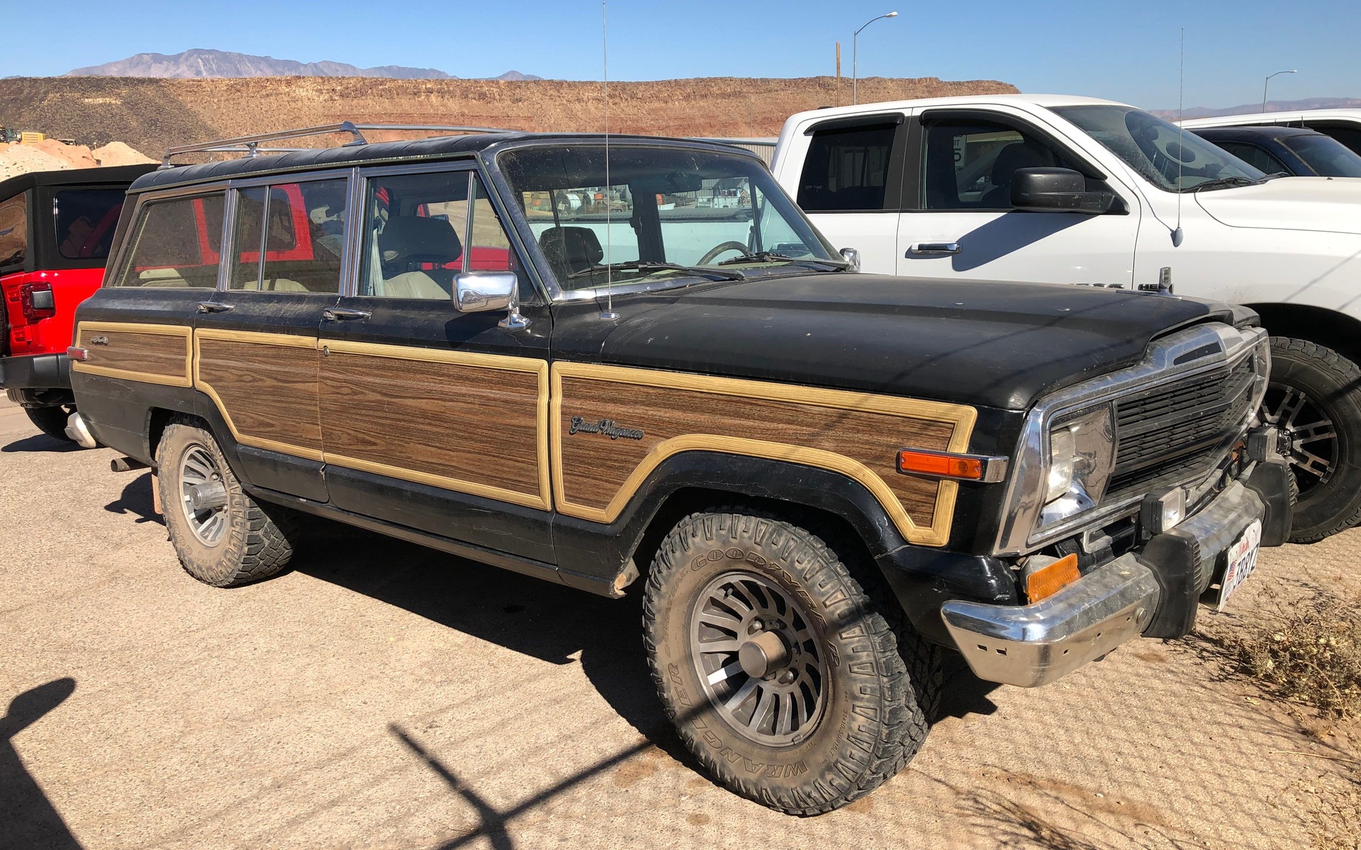 <p><strong>Jeep Grand Wagoneer</strong></p>
