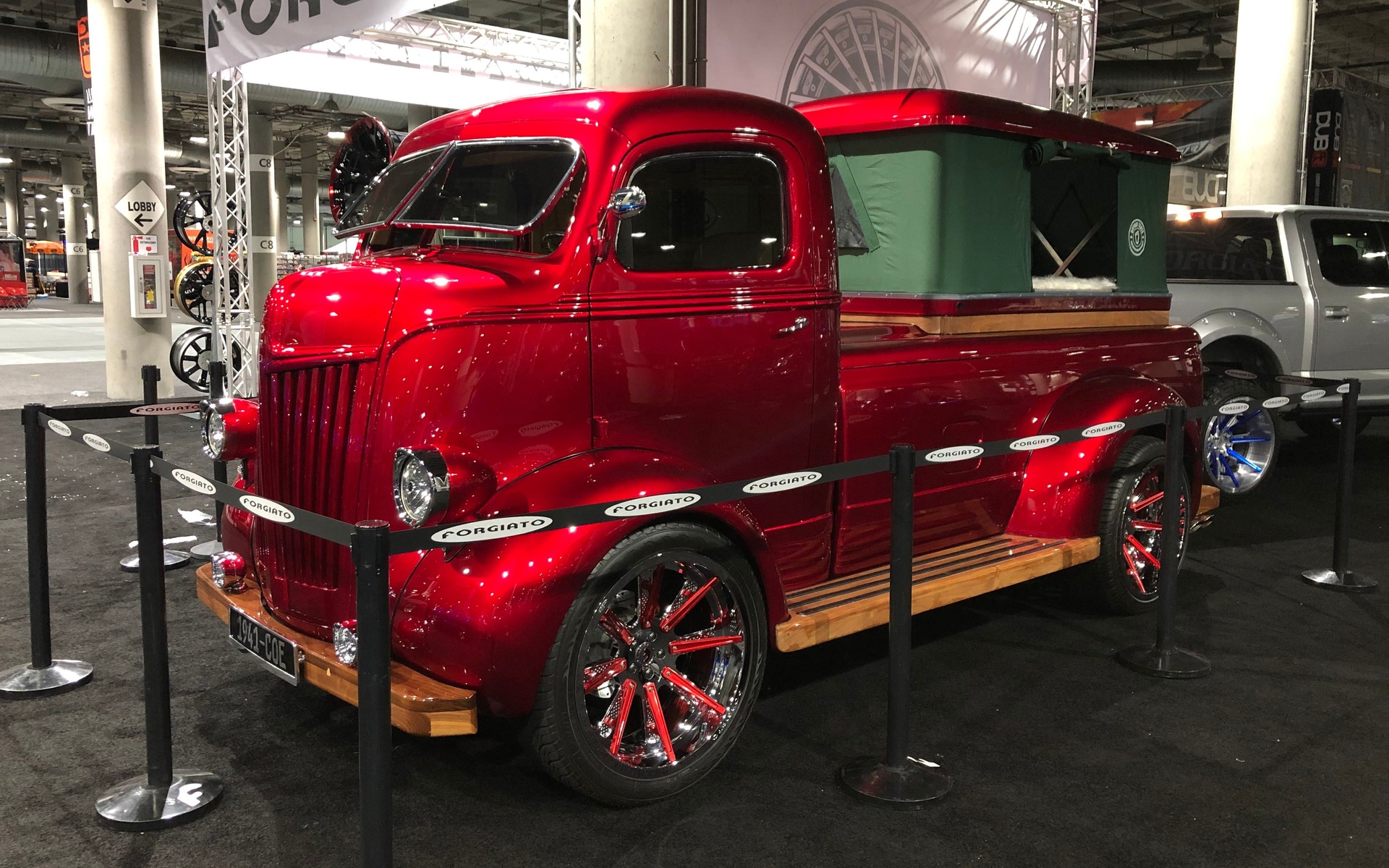 <p><strong>1941 Ford COE </strong></p>