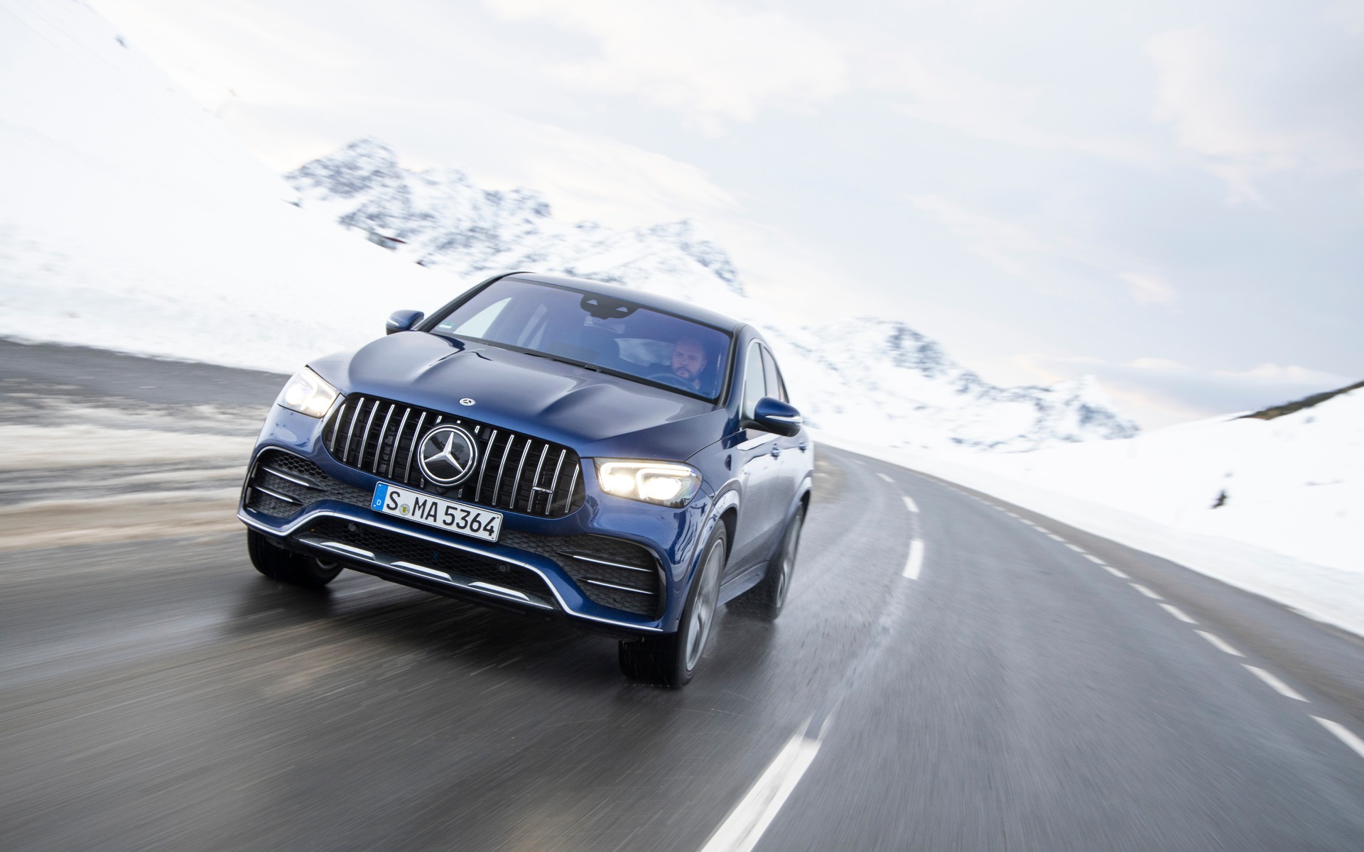 Mercedes-AMG Winter Sporting : il faut bien que les riches s'amusent! -  Guide Auto