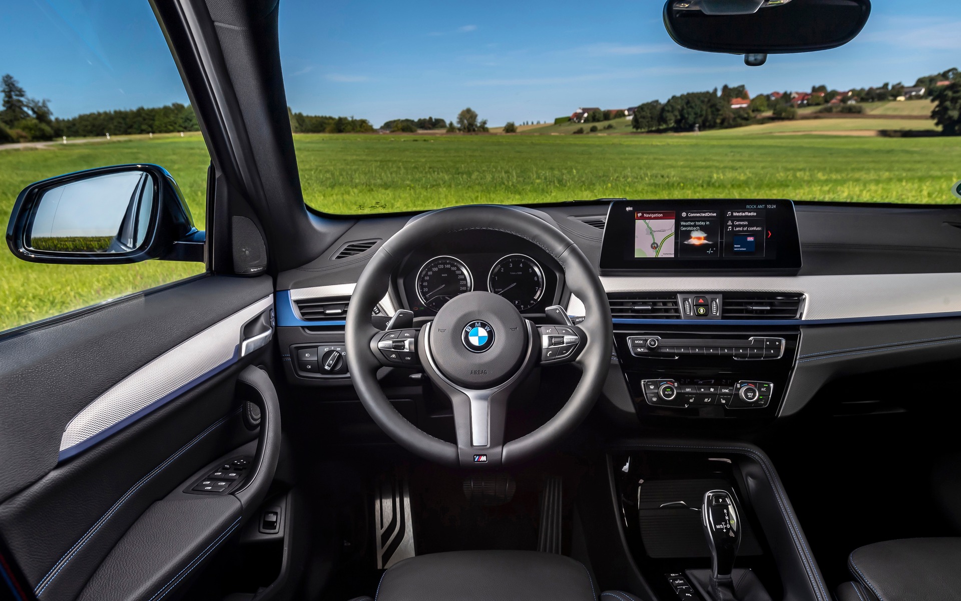 <p>BMW X1 xDrive 28i 2020</p>