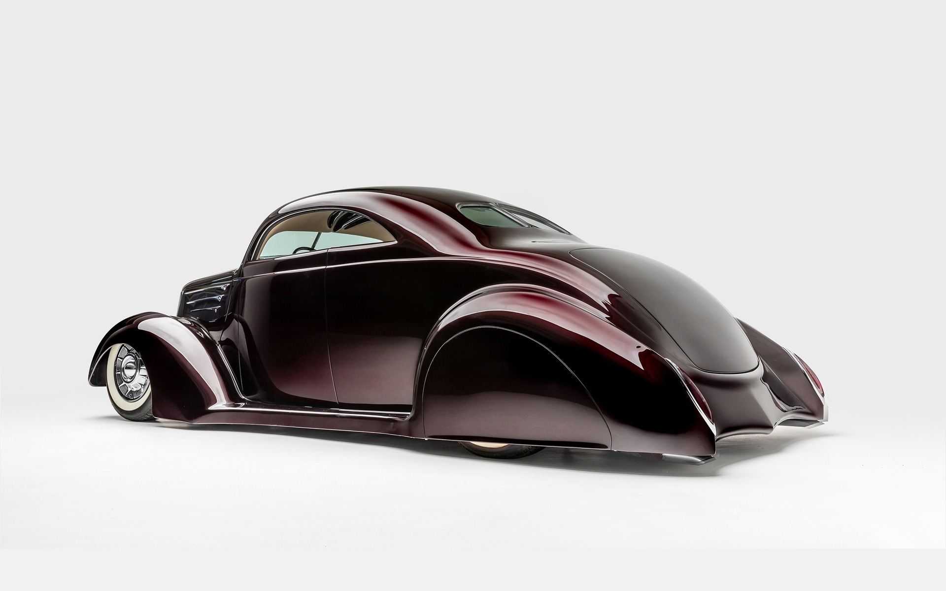 <p>Ford Coup&eacute; &laquo; Crimson Ghost &raquo; 1937</p>
