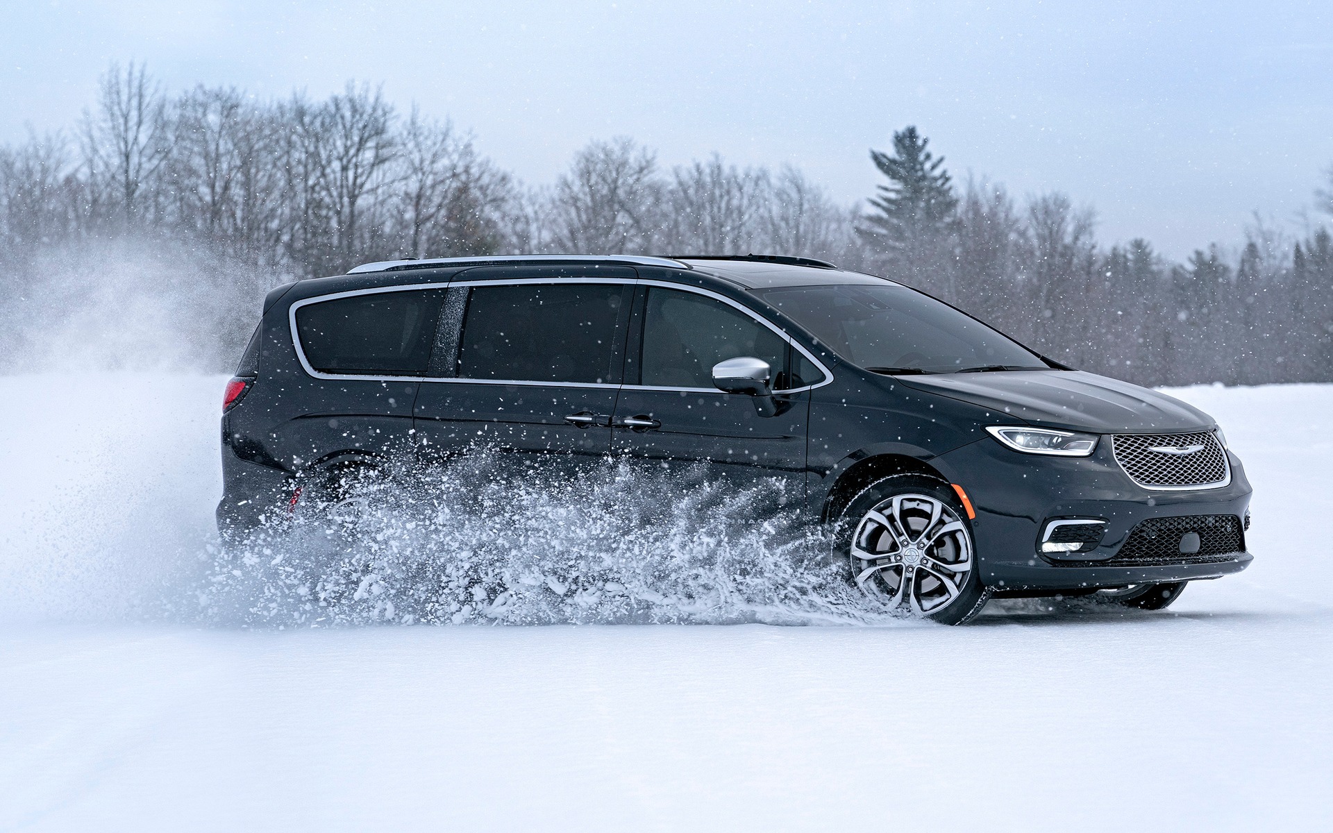 Chrysler awd sale minivan