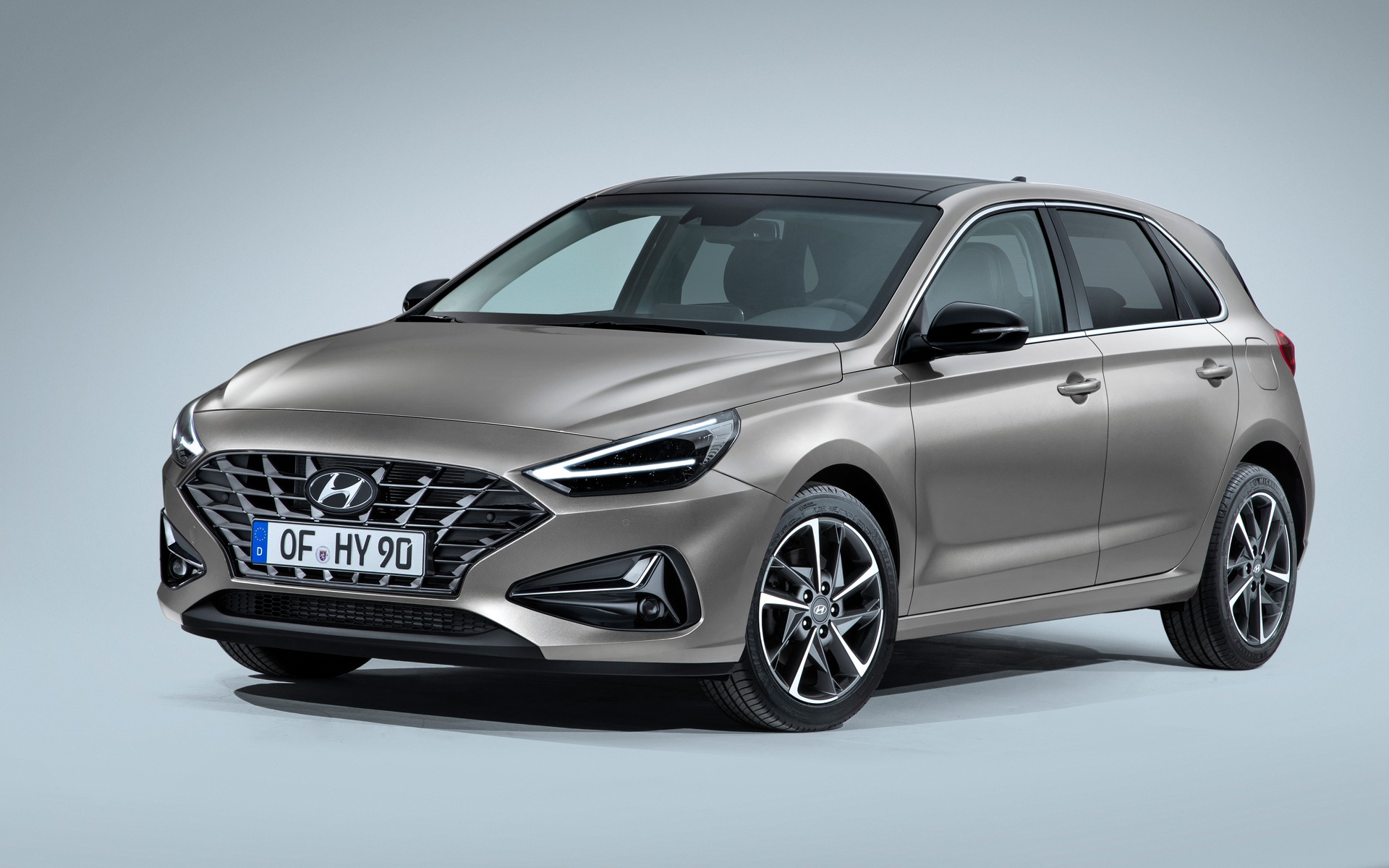 2021 hyundai elantra gt unveiled ahead of geneva show