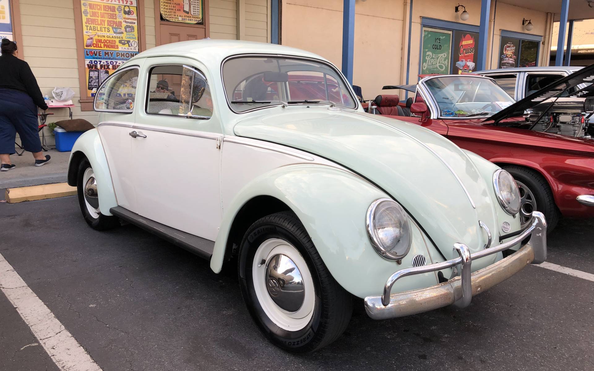 <p><strong>Volkswagen Beetle</strong></p>