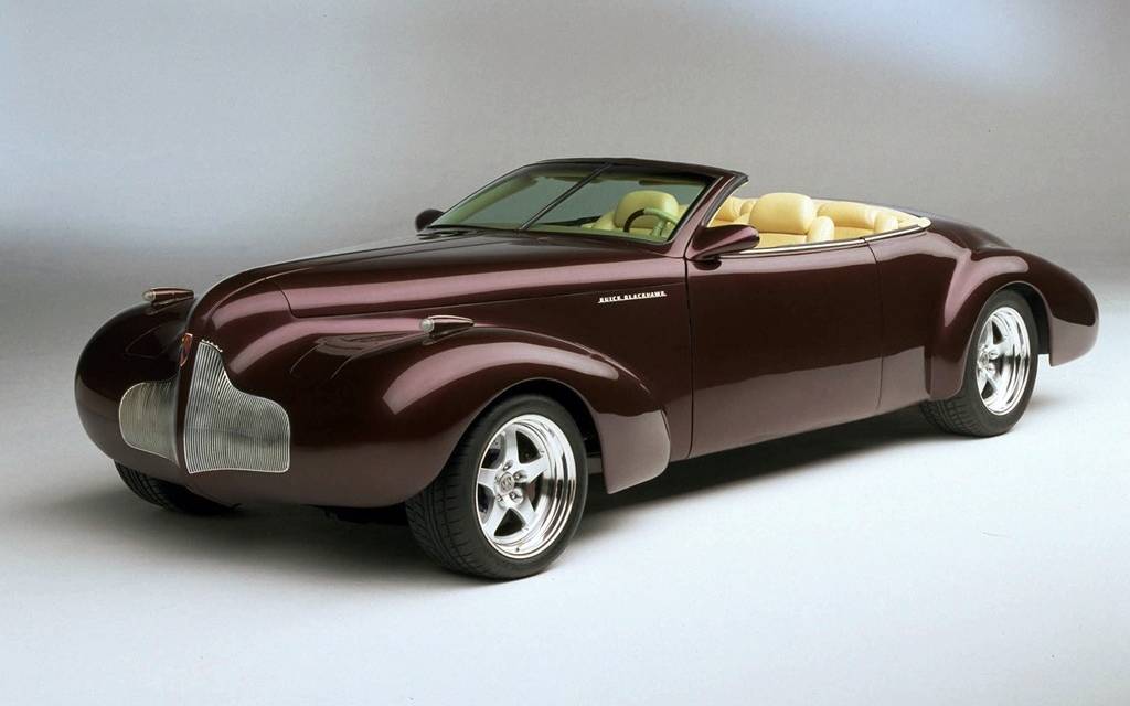 <p>Concept Buick Blackhawk de 2001, clairement inspiré par la Y-Job.</p>