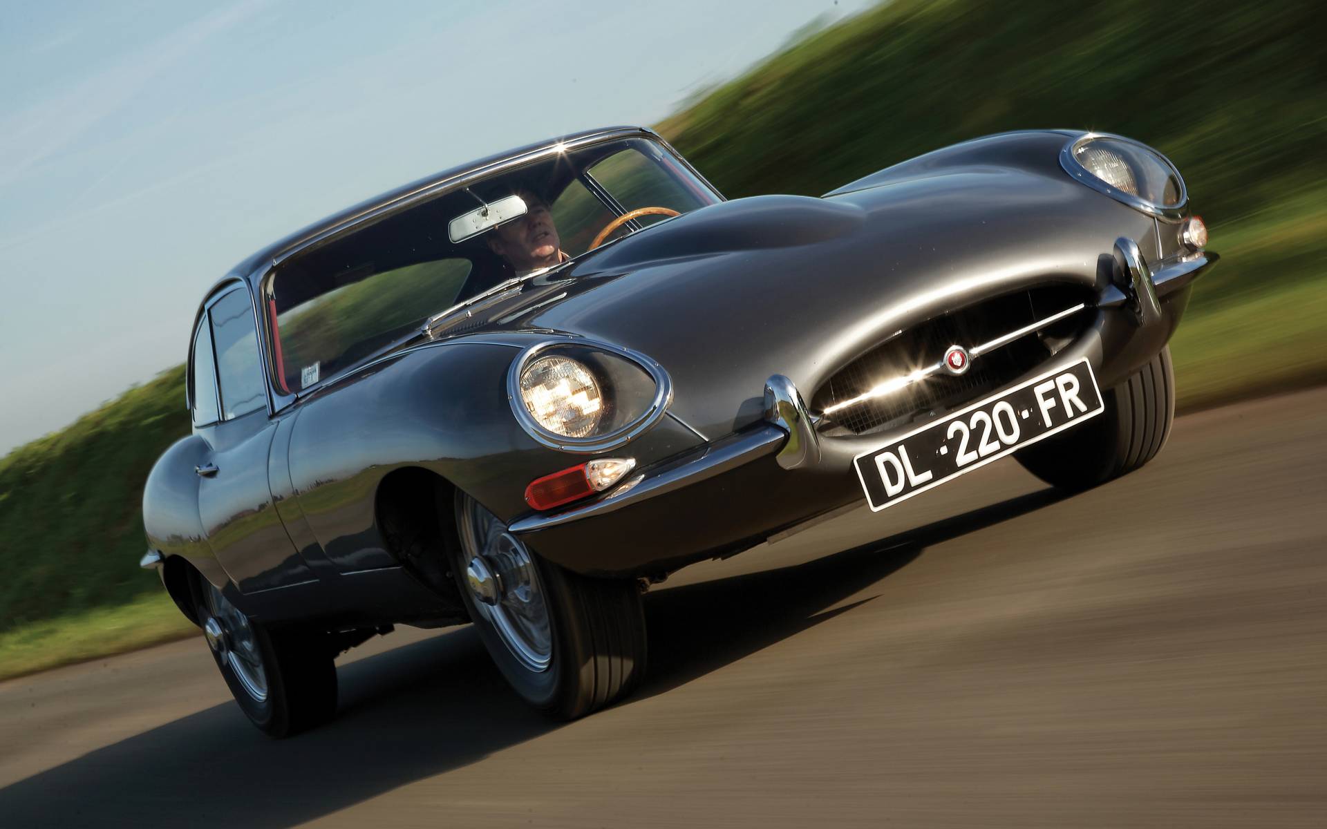 10 voitures marquantes des 75 ans de Jaguar 420869-10-voitures-marquantes-des-75-ans-de-jaguar