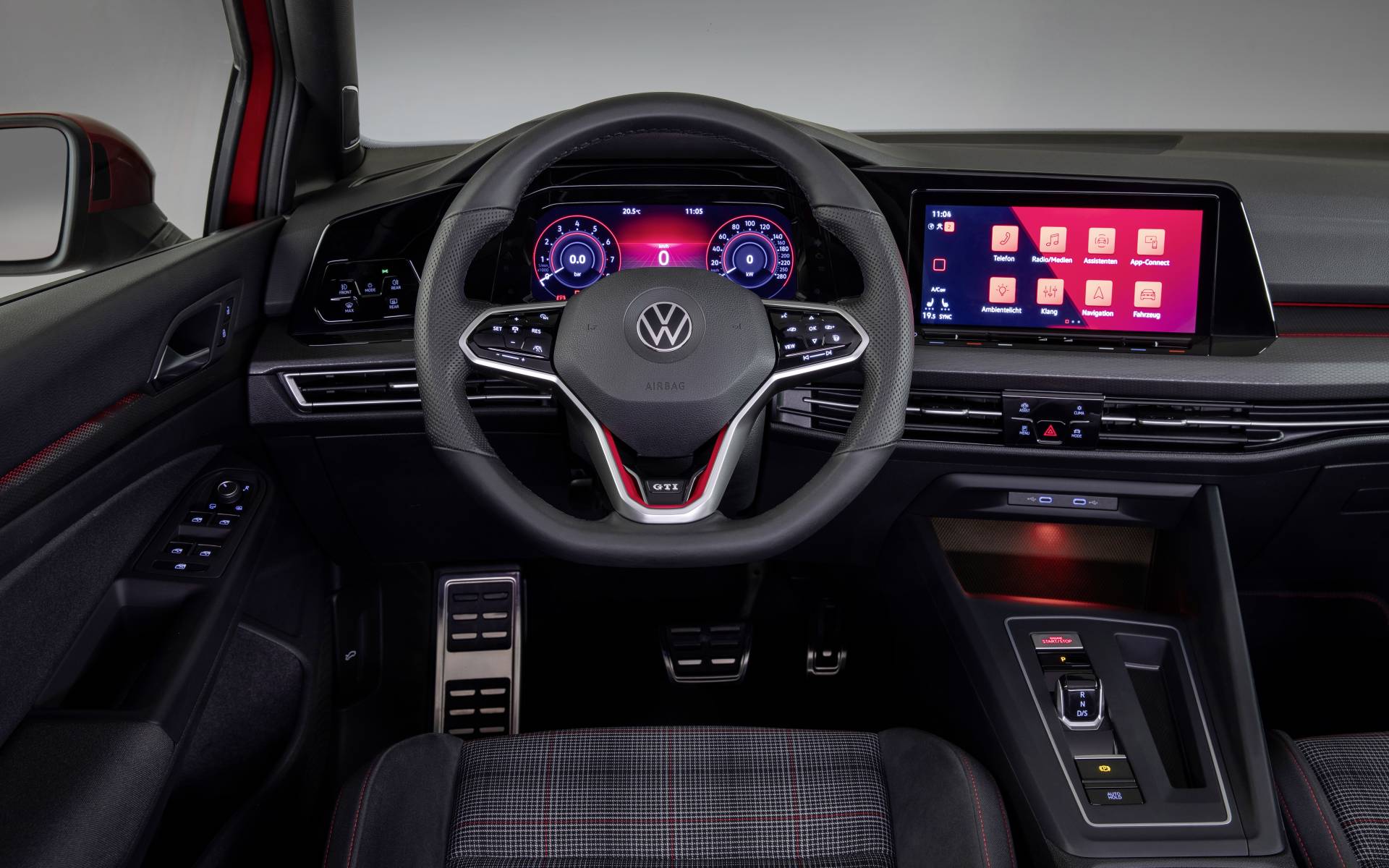 <p>Volkswagen Golf GTI 2020</p>