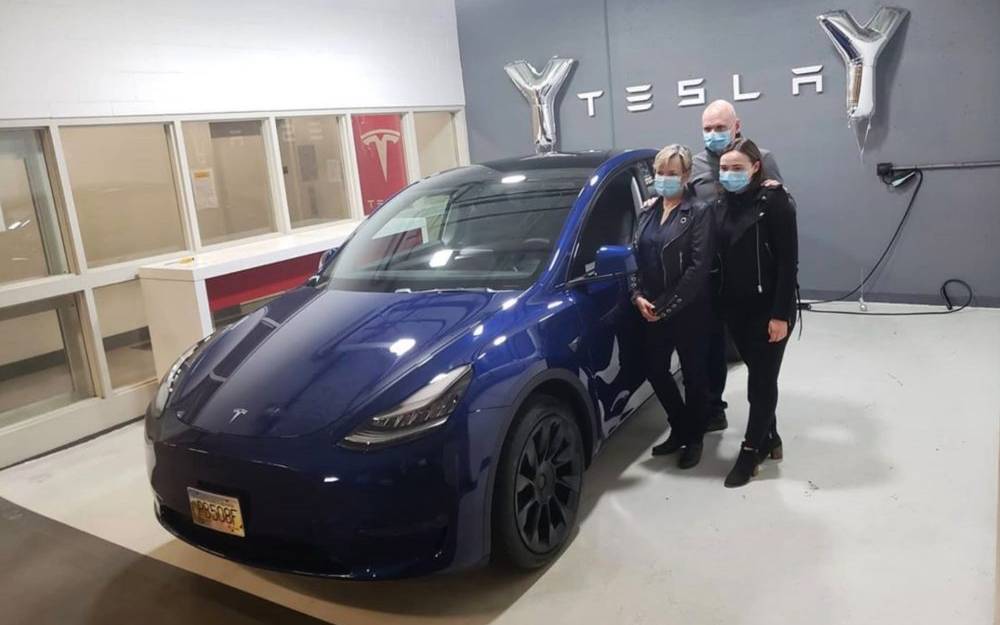 Tesla Model 3 : le froid abîme la peinture, des clients lancent une plainte  collective