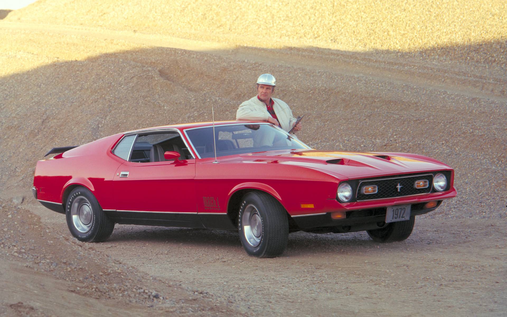 <p>1972 Ford Mustang Mach 1</p>